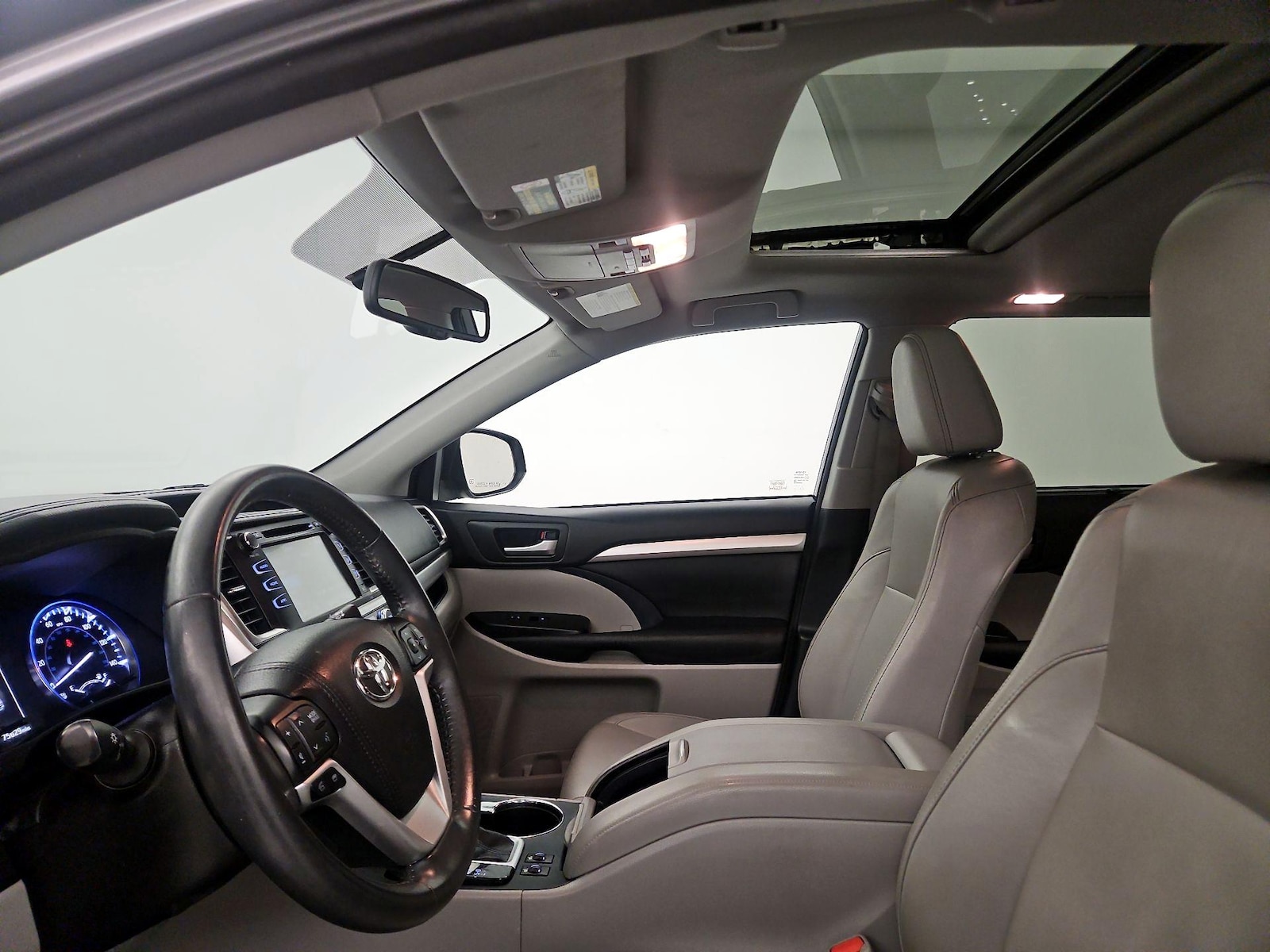 2016 Toyota Highlander XLE - Photo 18