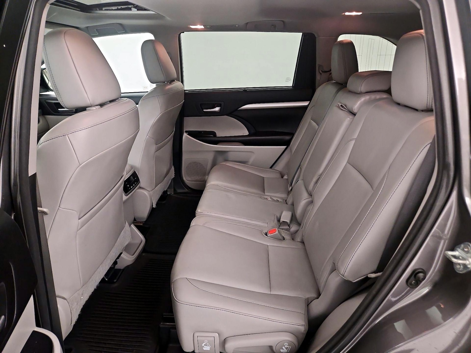 2016 Toyota Highlander XLE - Photo 19