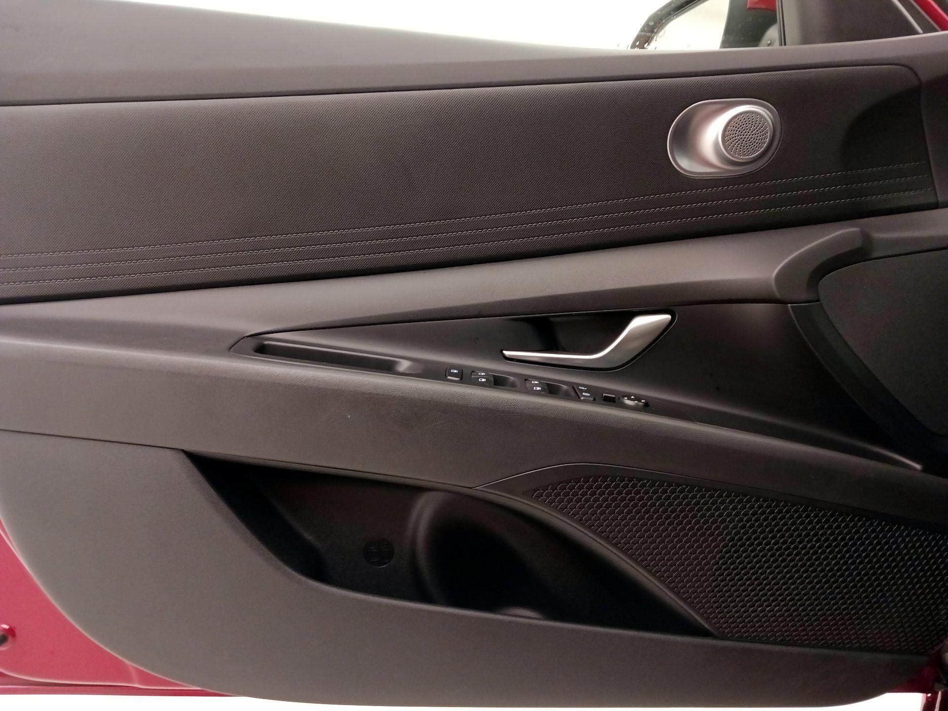 Thumbnail: 2024 Hyundai Elantra - 12