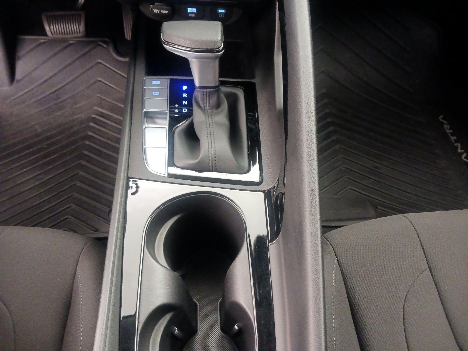 Thumbnail: 2024 Hyundai Elantra - 18