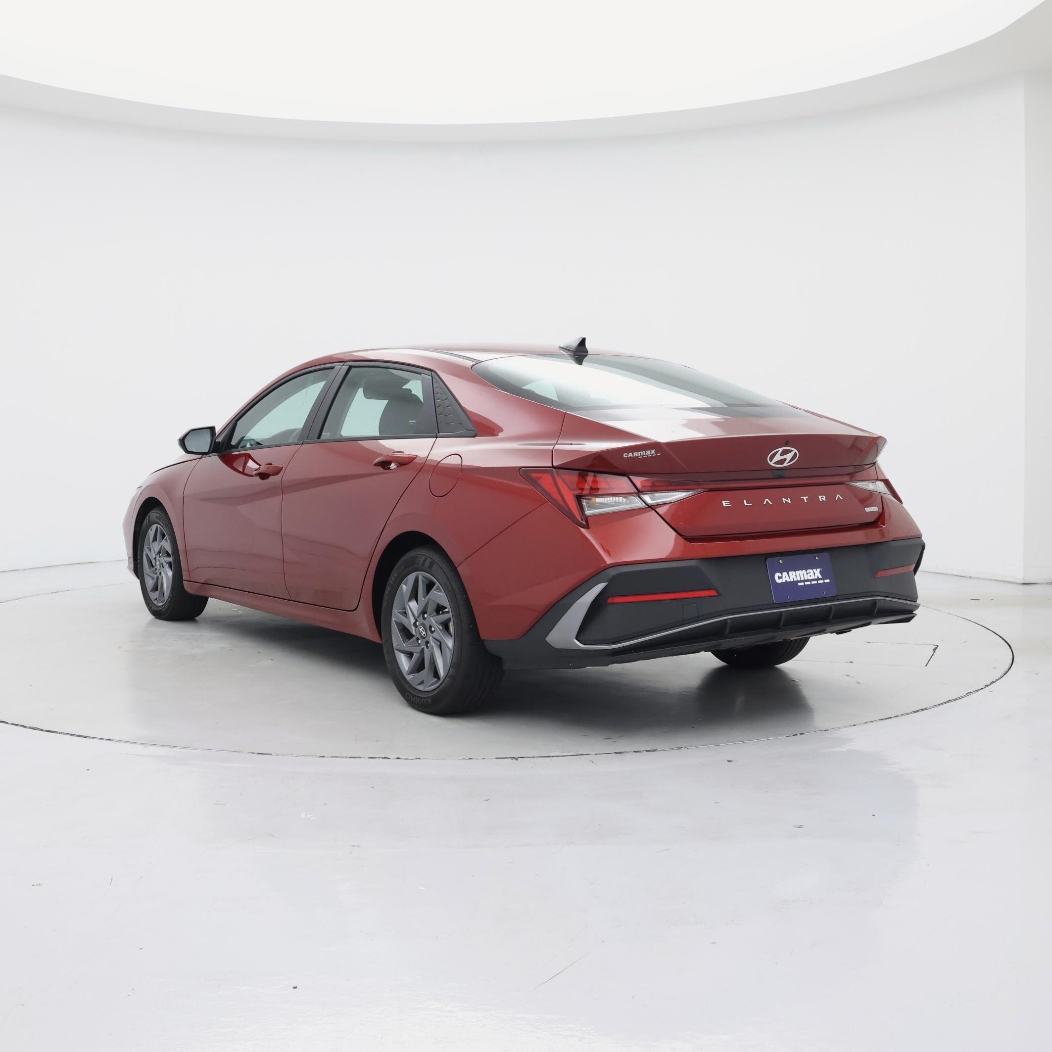 Thumbnail: 2024 Hyundai Elantra - 2