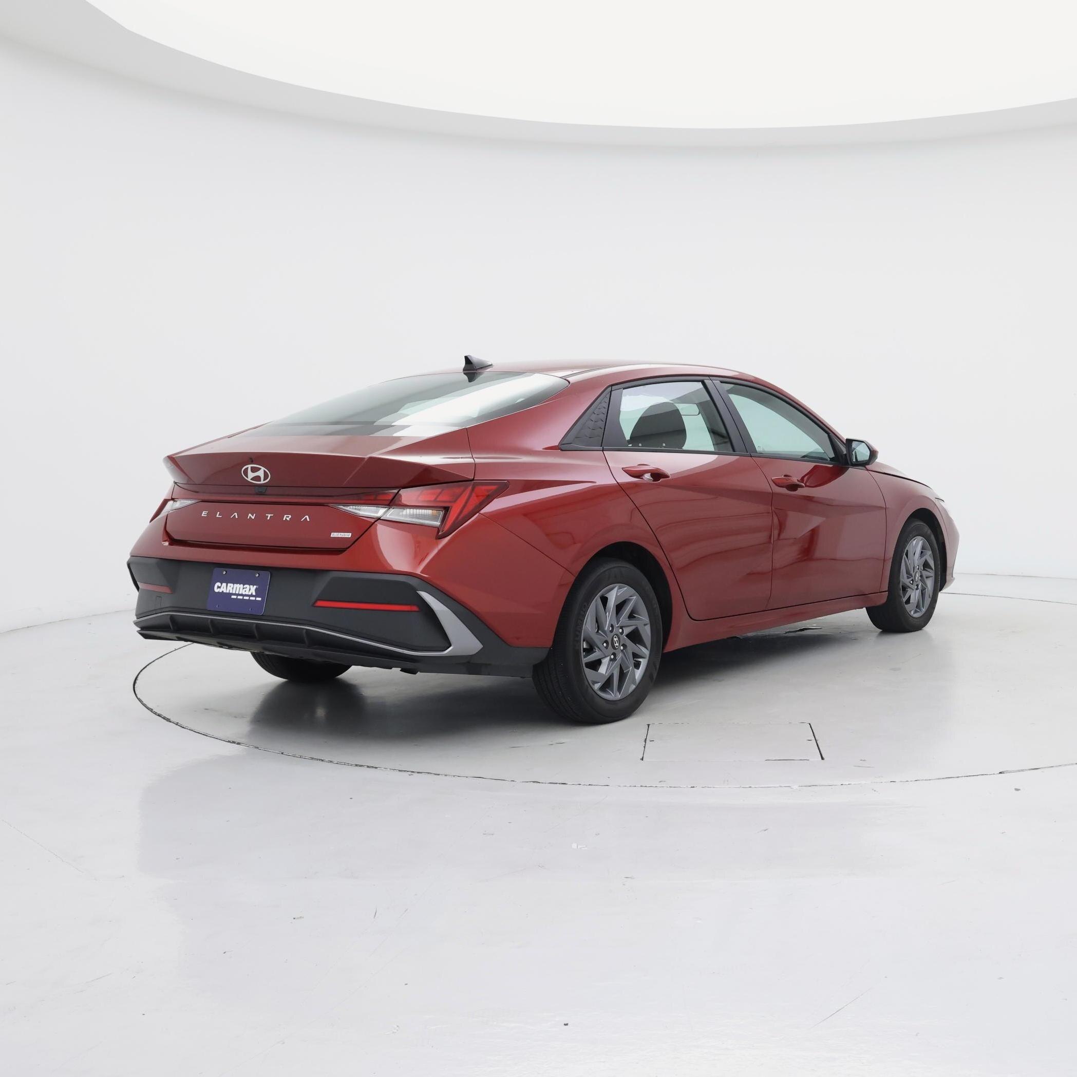 Thumbnail: 2024 Hyundai Elantra - 8
