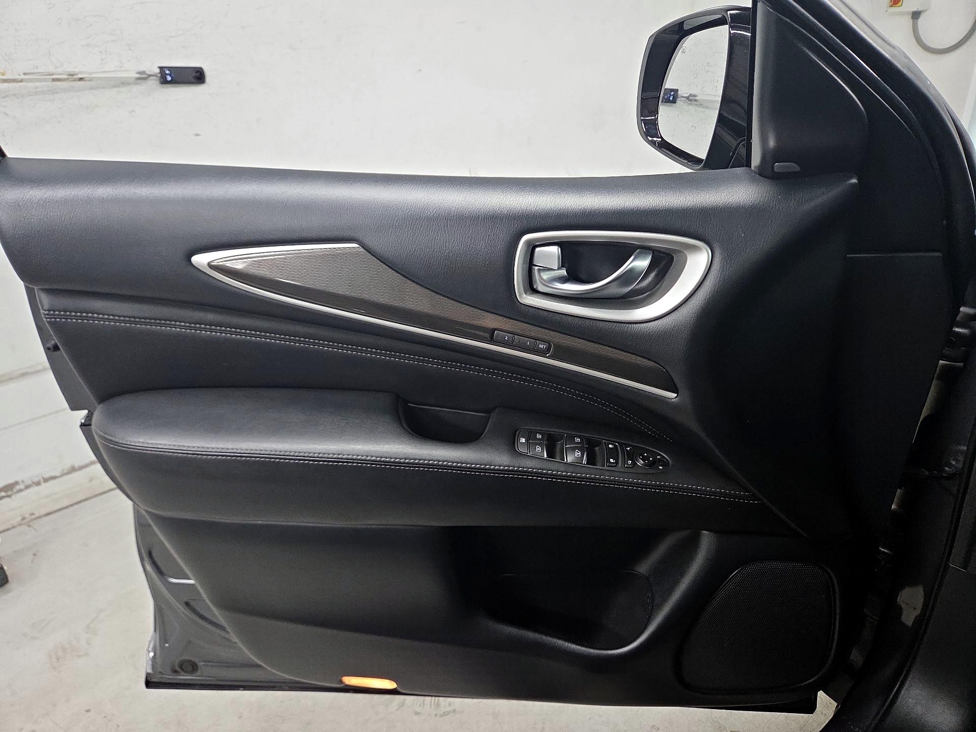 Thumbnail: 2020 INFINITI QX60 - 12