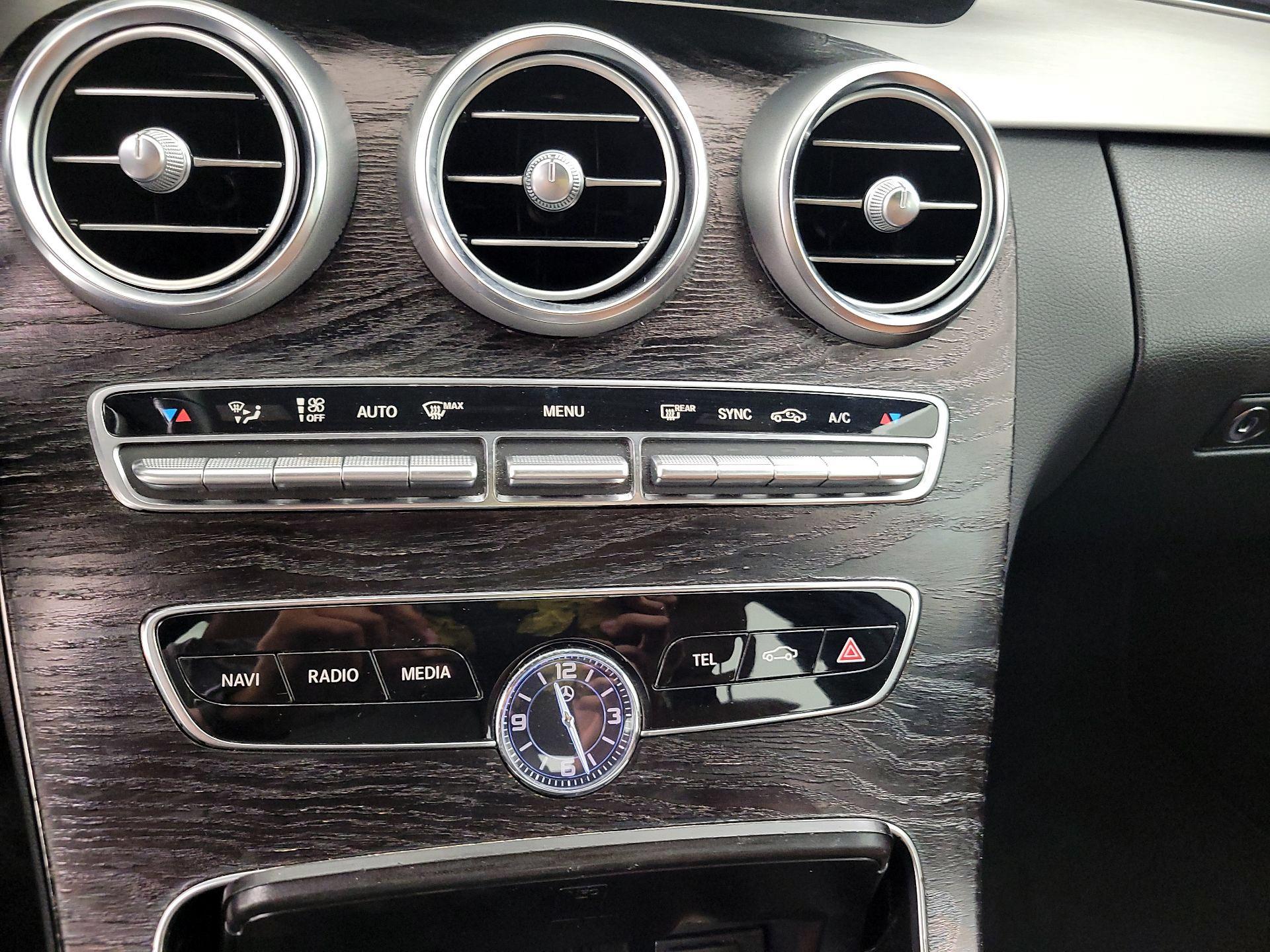 Thumbnail: 2020 Mercedes-Benz C-Class - 16