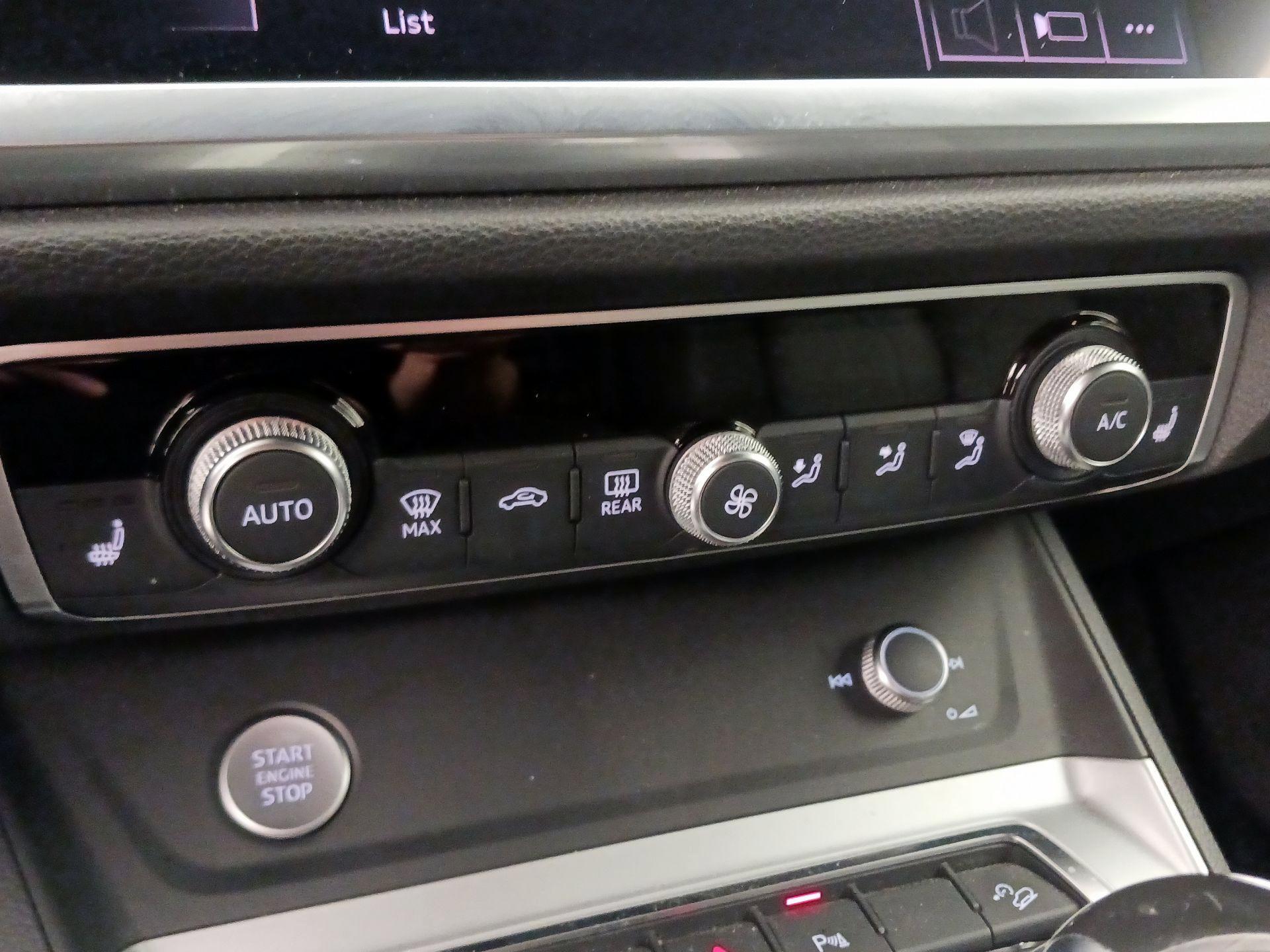 Thumbnail: 2020 Audi Q3 - 16
