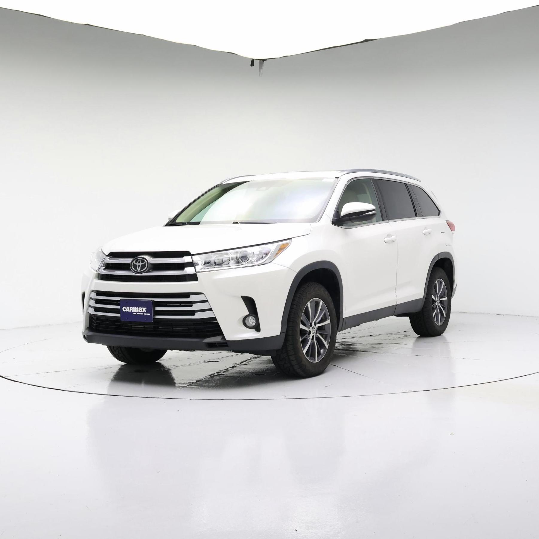 Thumbnail: 2019 Toyota Highlander - 4