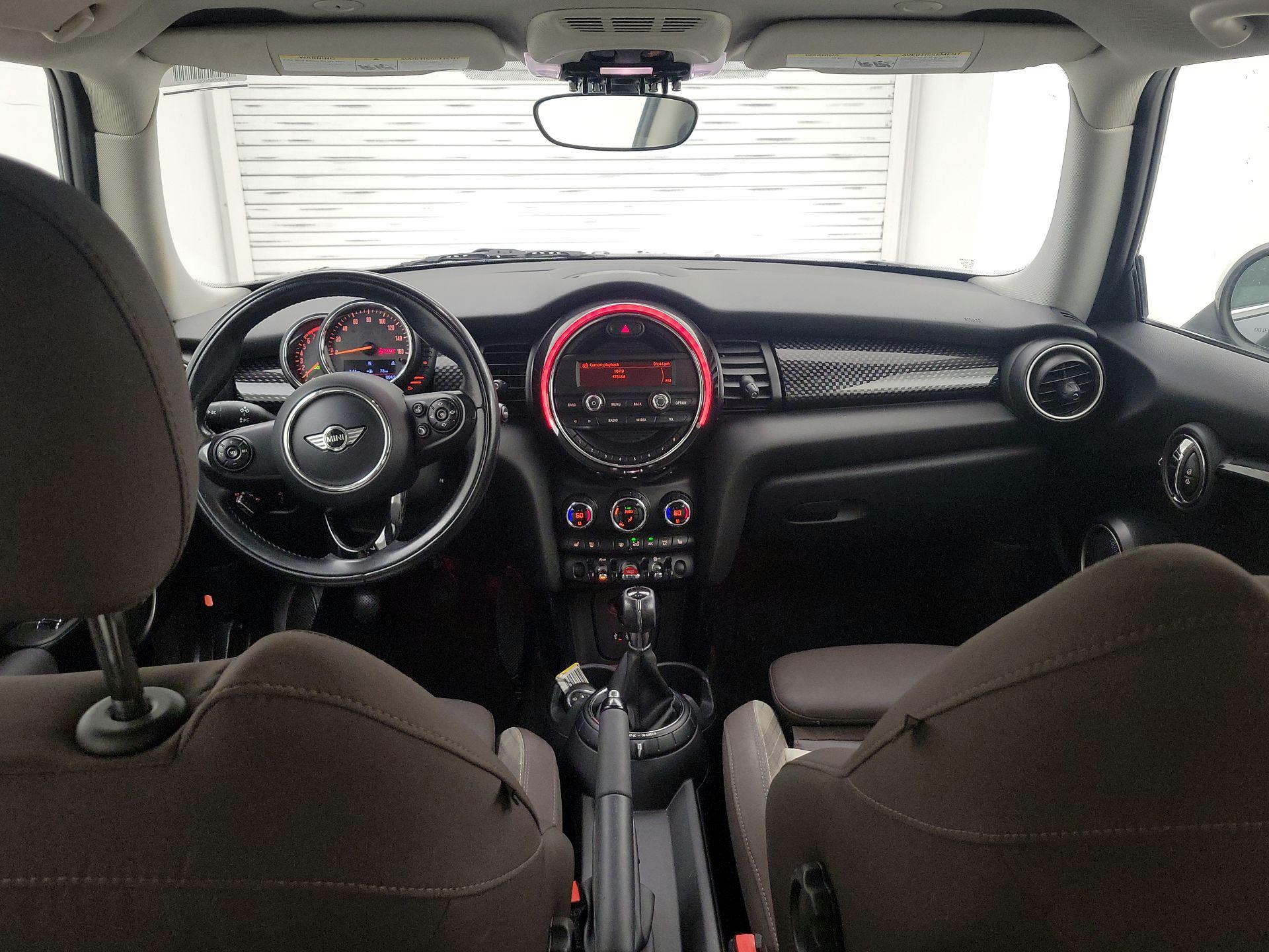 Thumbnail: 2015 MINI Cooper Hardtop - 9