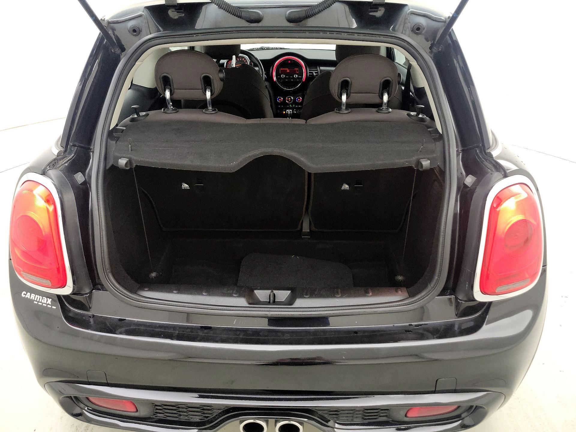 Thumbnail: 2015 MINI Cooper Hardtop - 19