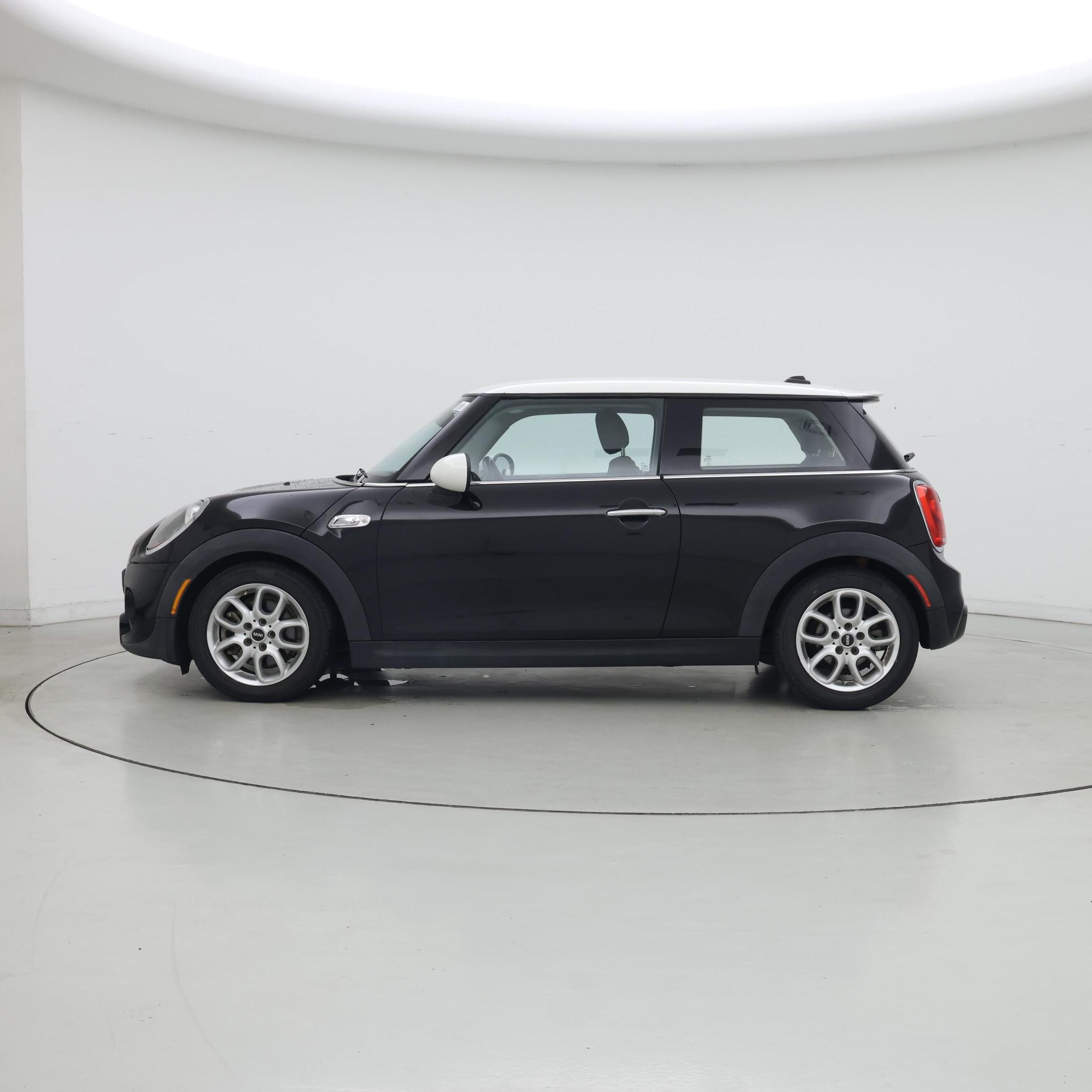 Thumbnail: 2015 MINI Cooper Hardtop - 3