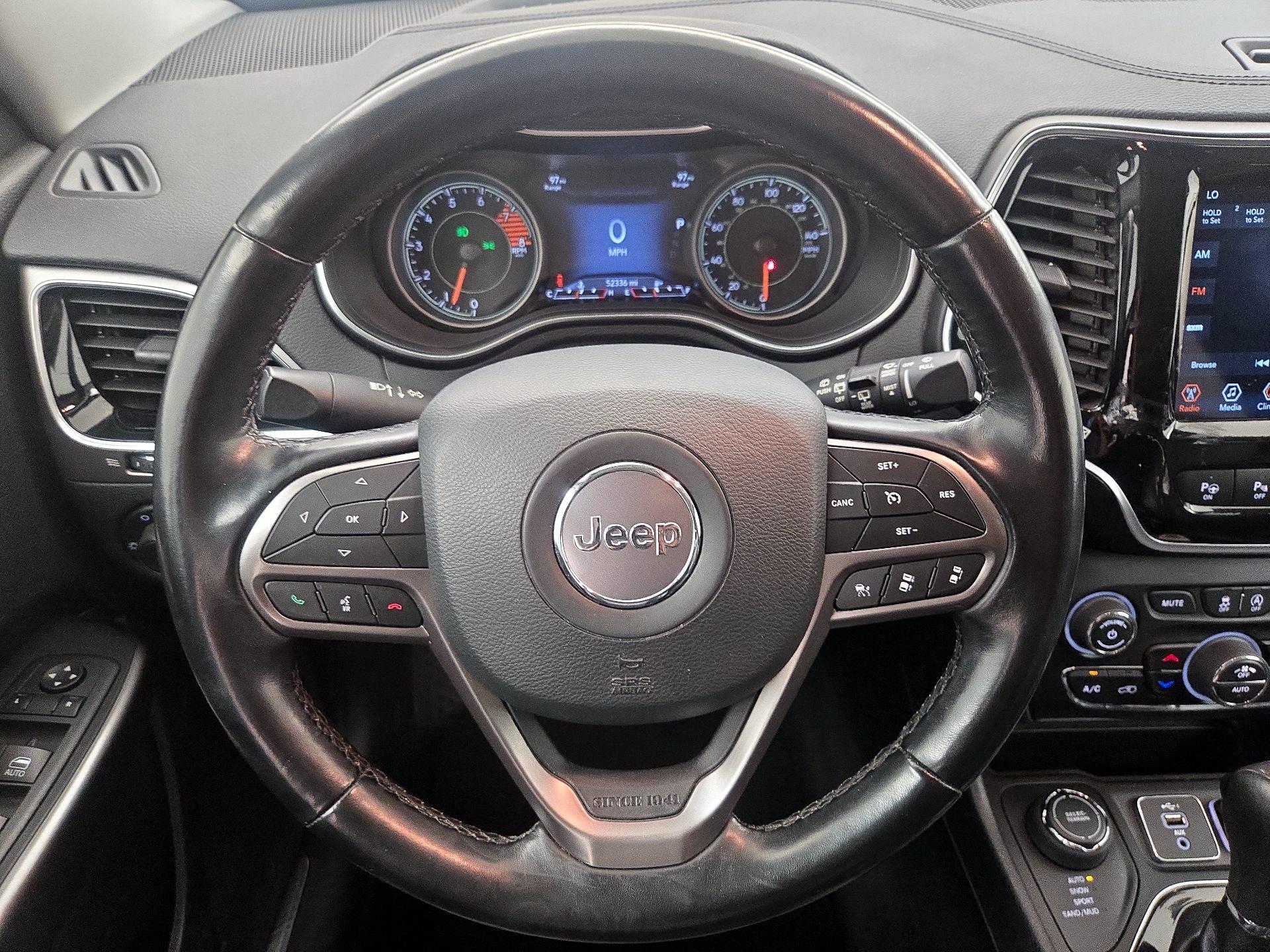 Thumbnail: 2021 Jeep Cherokee - 10