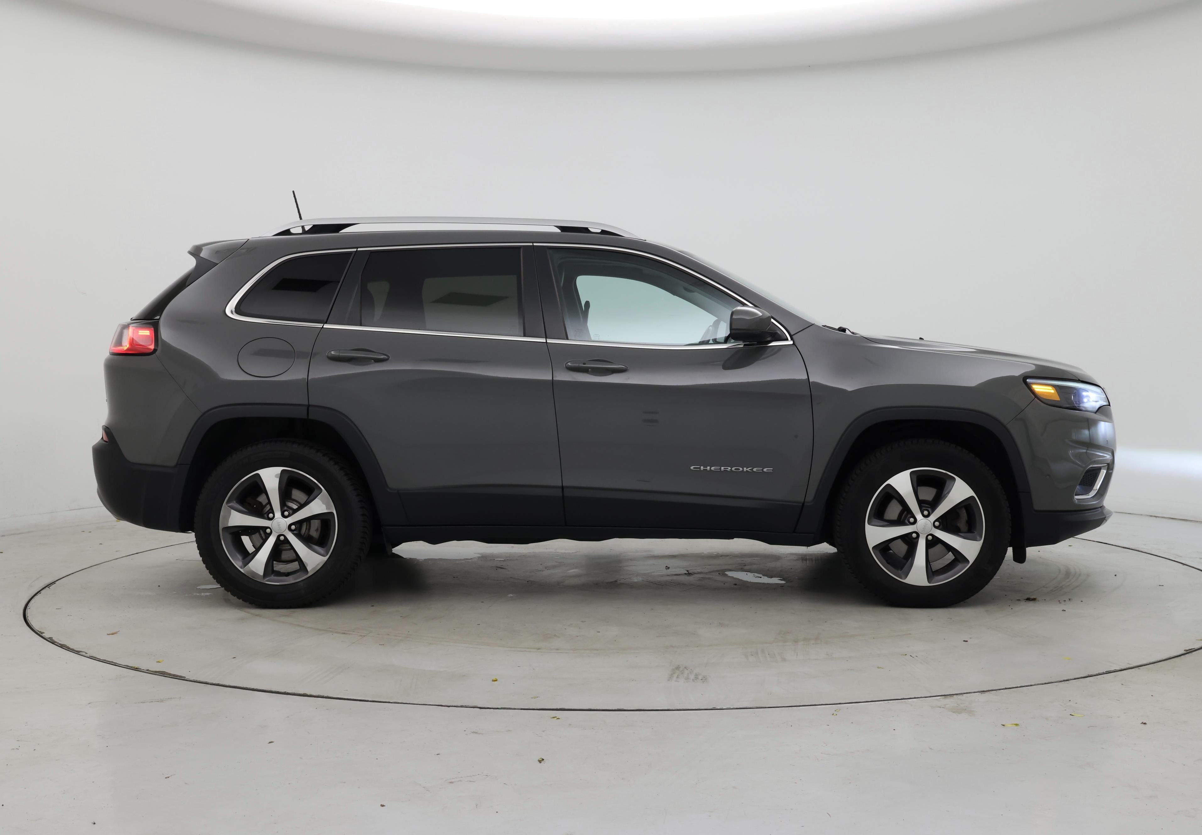 Thumbnail: 2021 Jeep Cherokee - 7