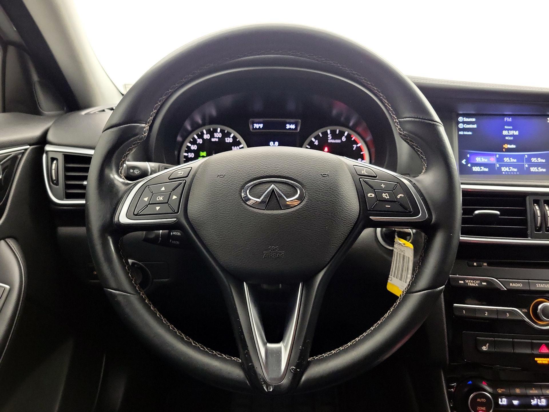 Thumbnail: 2017 INFINITI QX30 - 10
