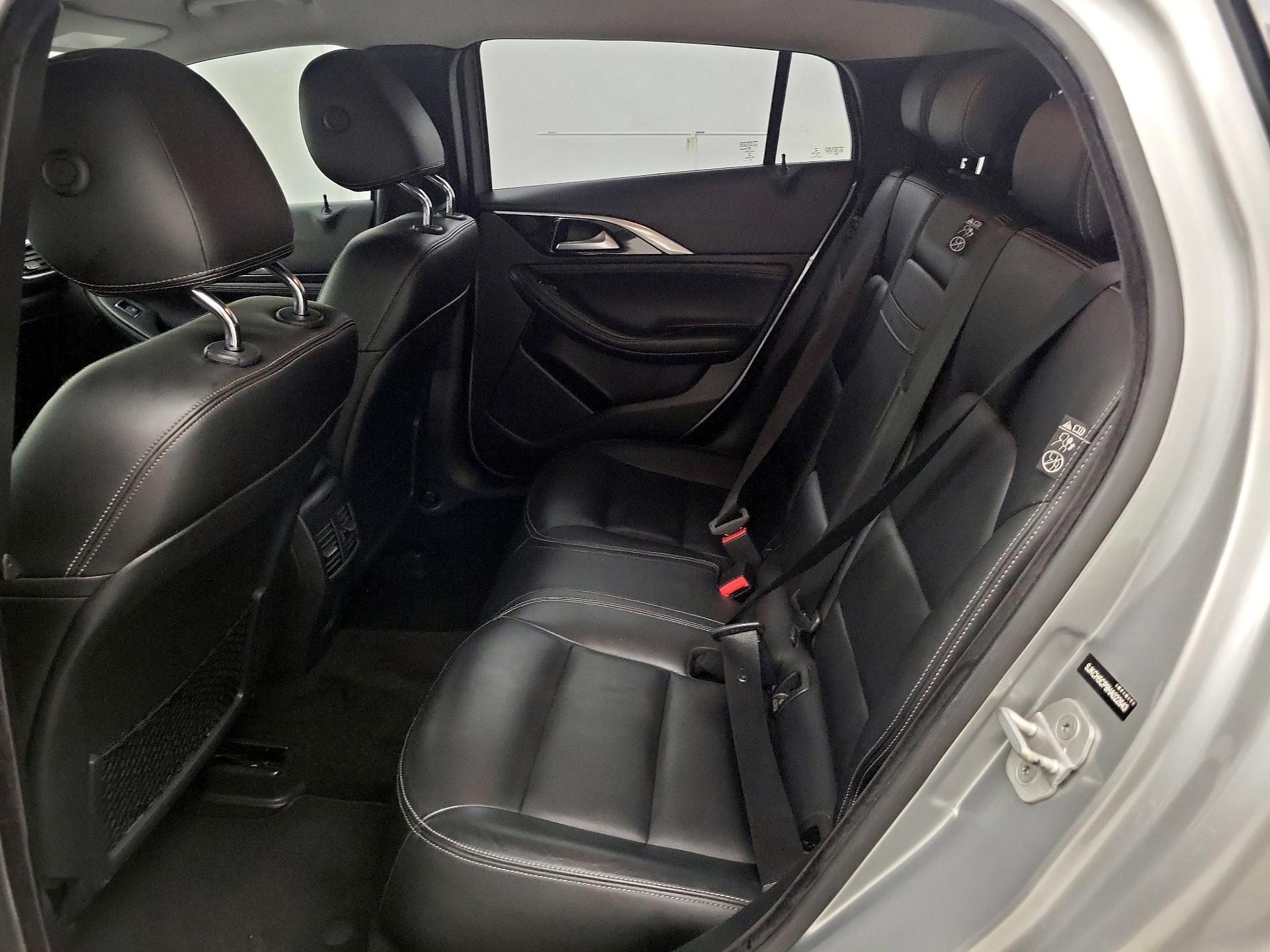 Thumbnail: 2017 INFINITI QX30 - 19