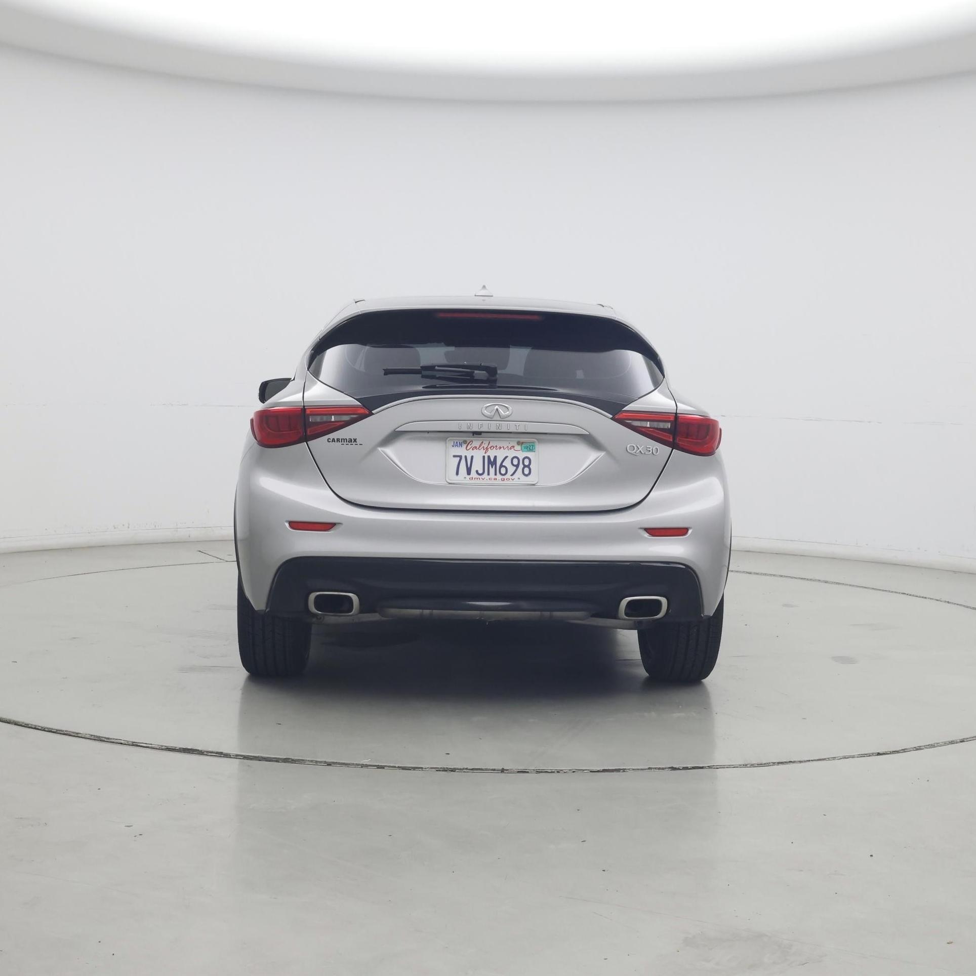 Thumbnail: 2017 INFINITI QX30 - 6
