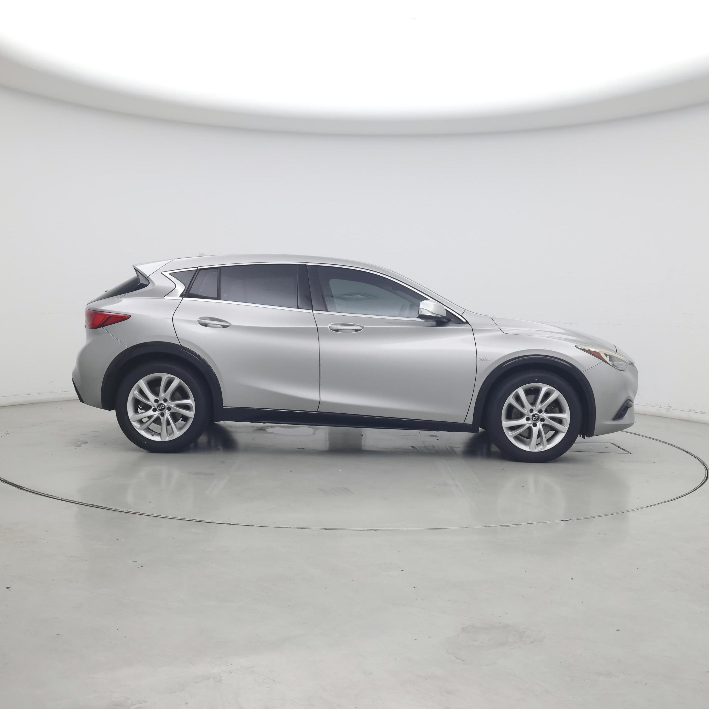 Thumbnail: 2017 INFINITI QX30 - 7