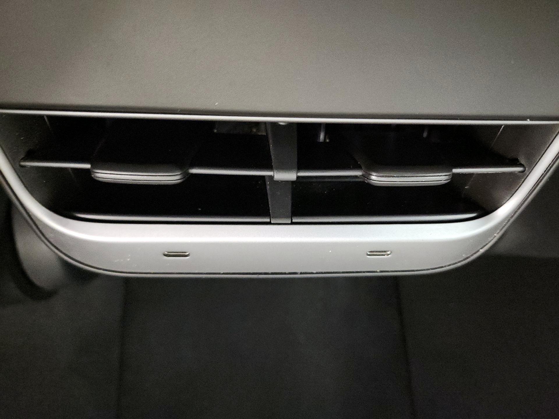 Thumbnail: 2020 Tesla Model 3 - 18
