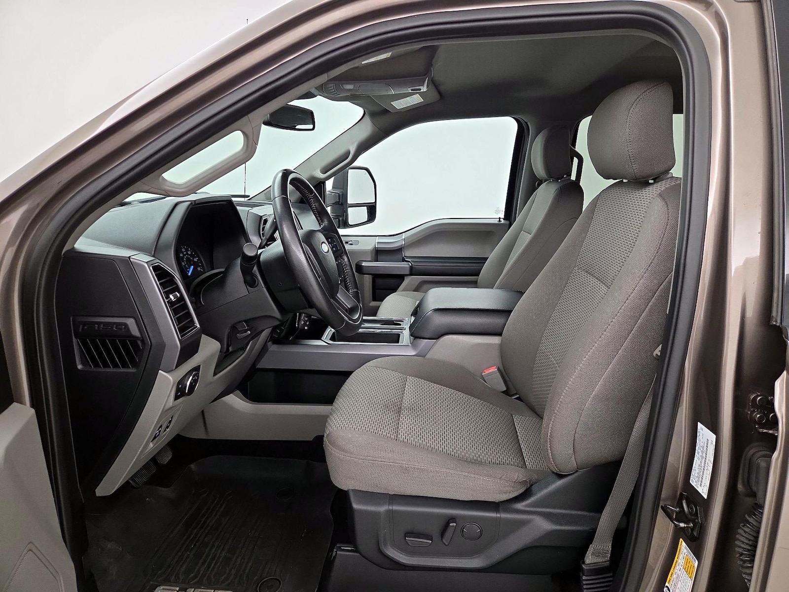 2020 Ford F-150 XLT - Photo 12