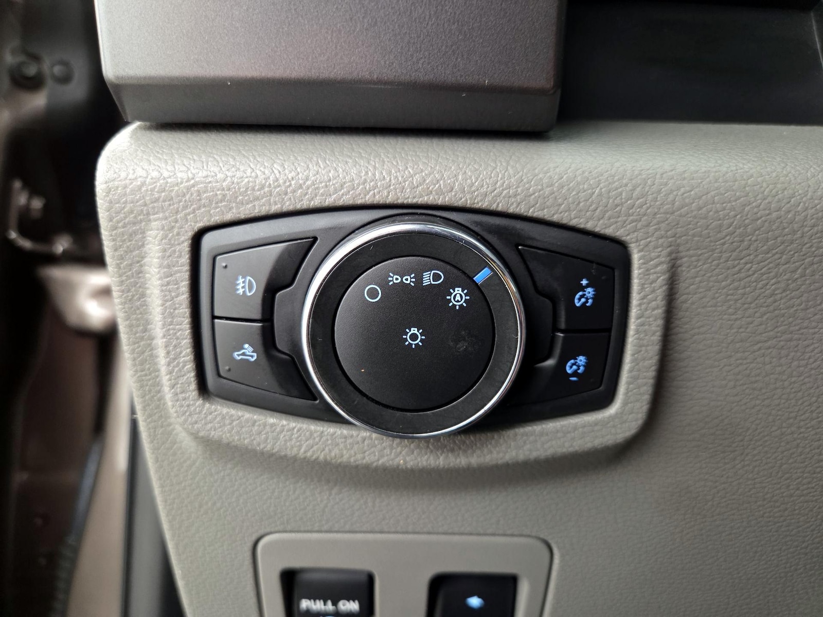2020 Ford F-150 XLT - Photo 14