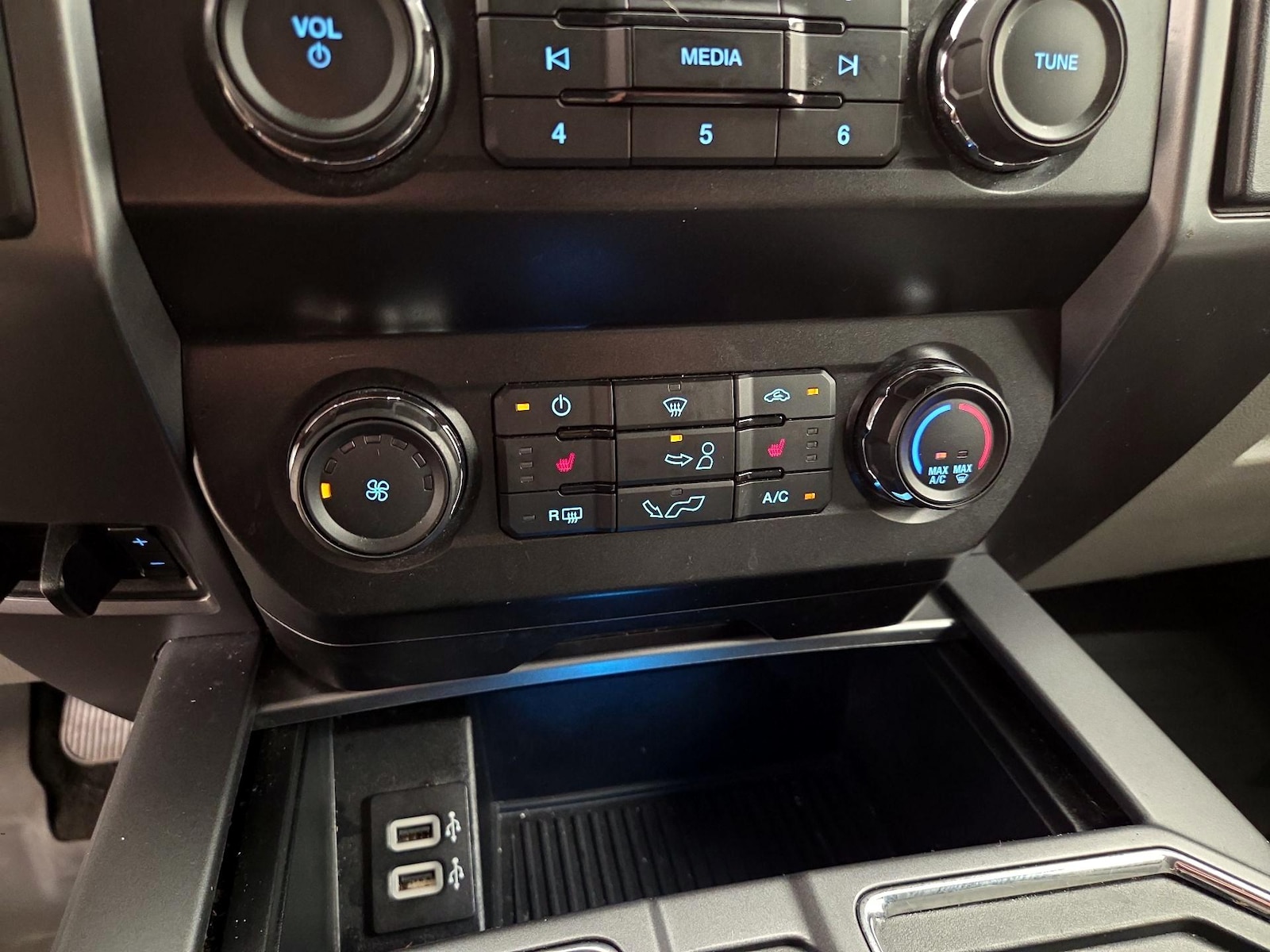 2020 Ford F-150 XLT - Photo 18