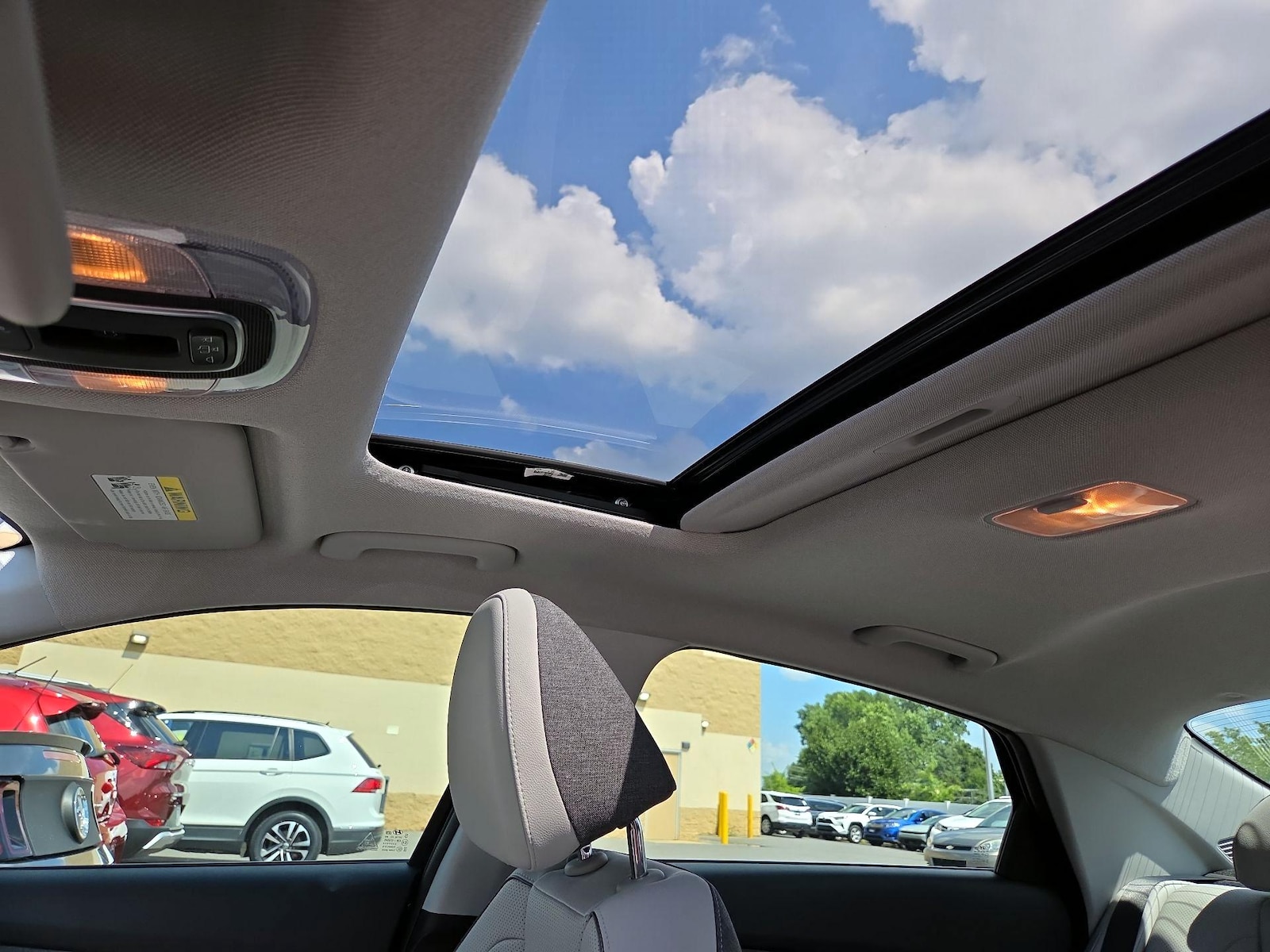 Sunroof(s) & Overhead Airbags