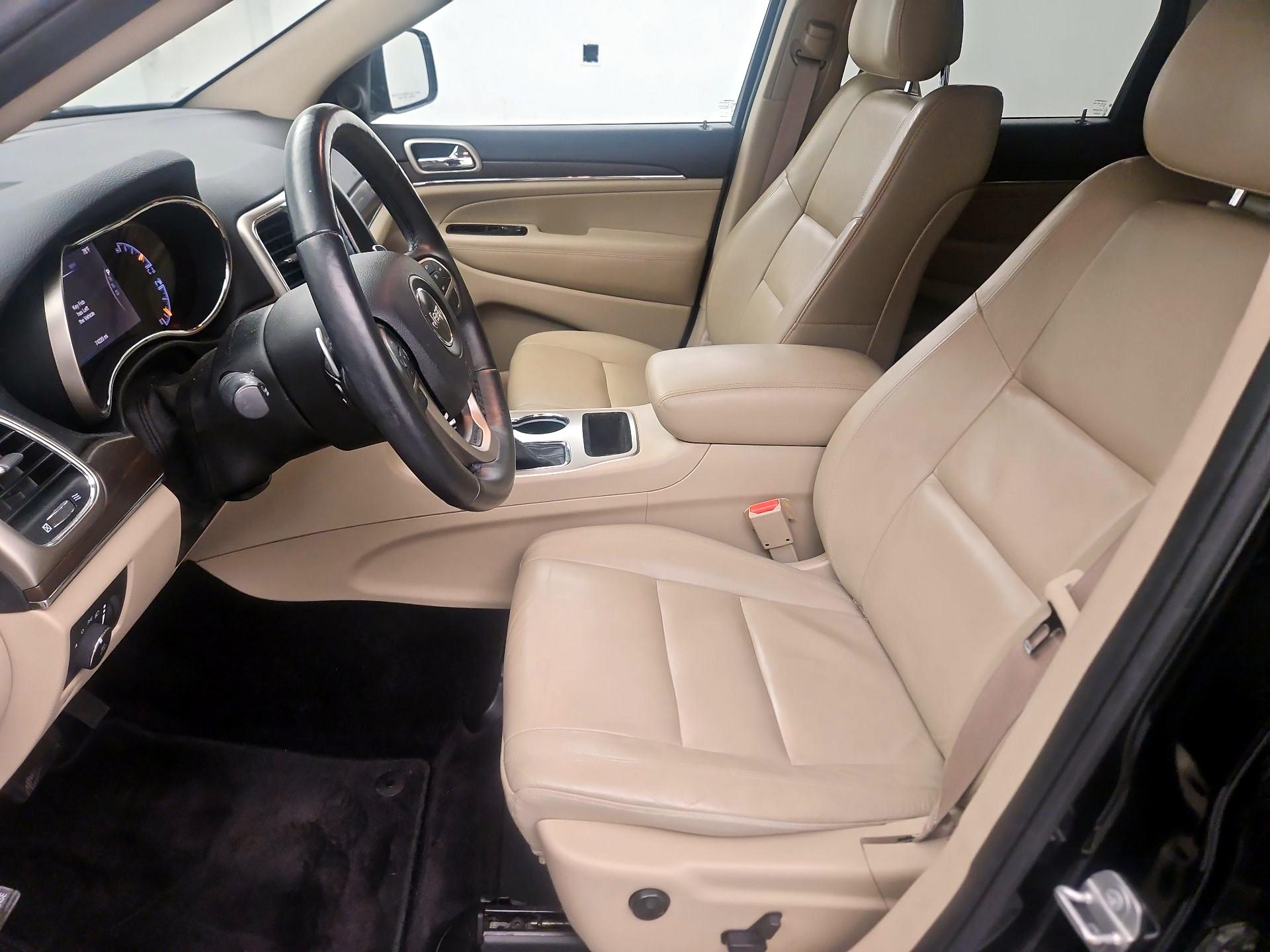 Thumbnail: 2017 Jeep Grand Cherokee - 11