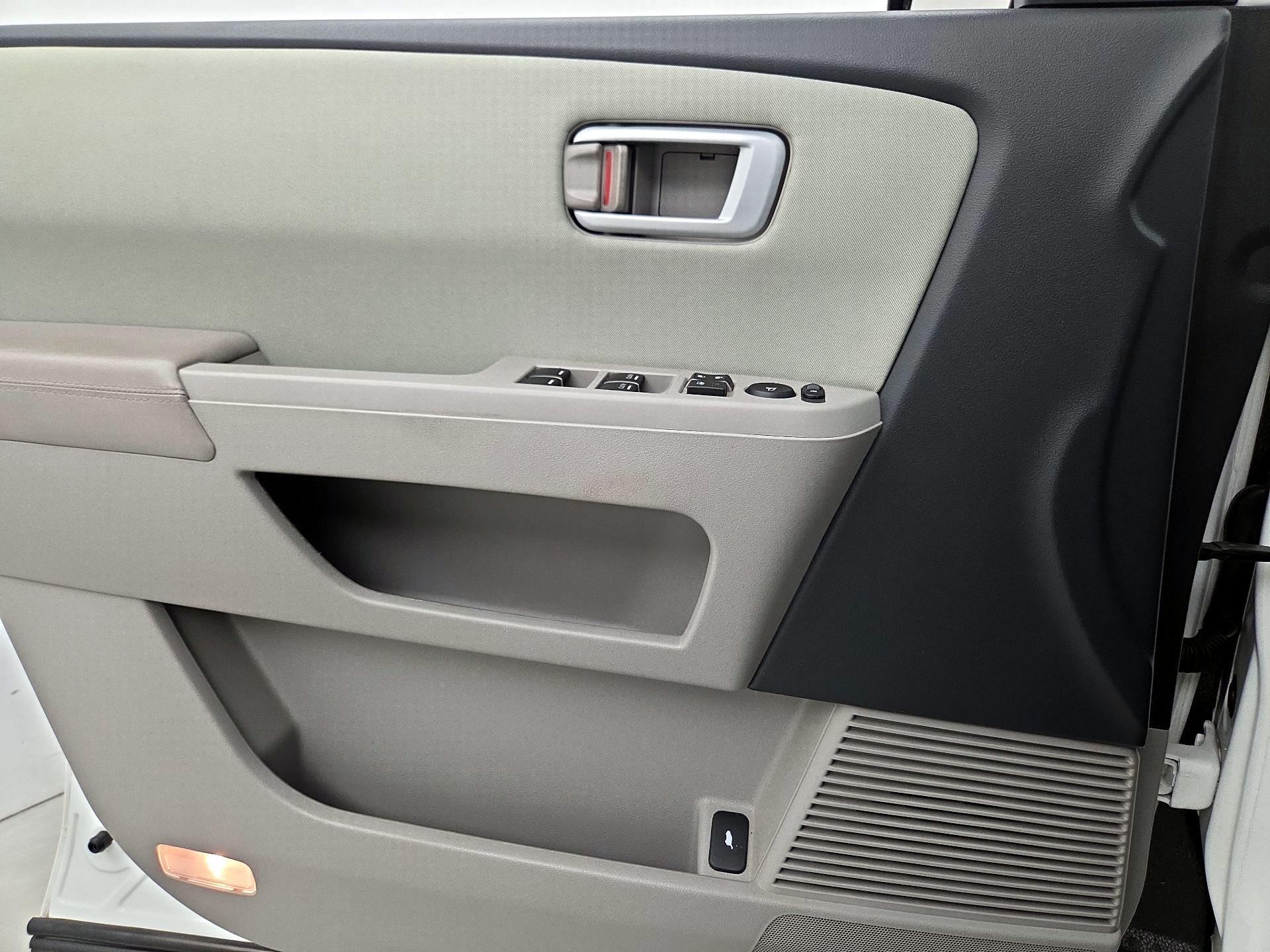 Thumbnail: 2015 Honda Pilot - 12