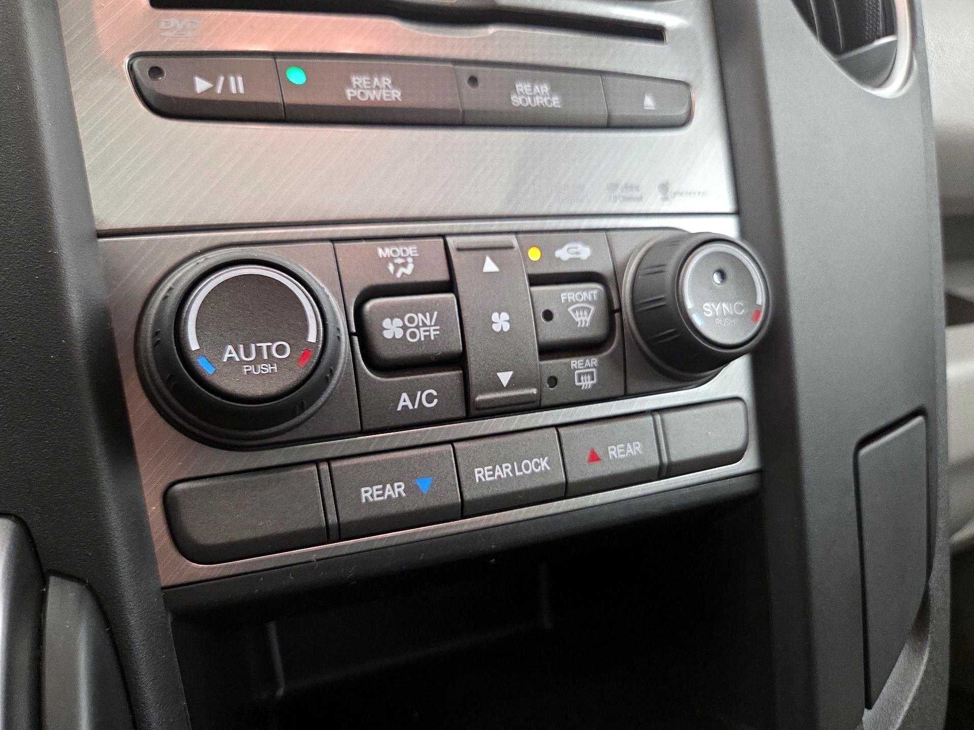 Thumbnail: 2015 Honda Pilot - 16
