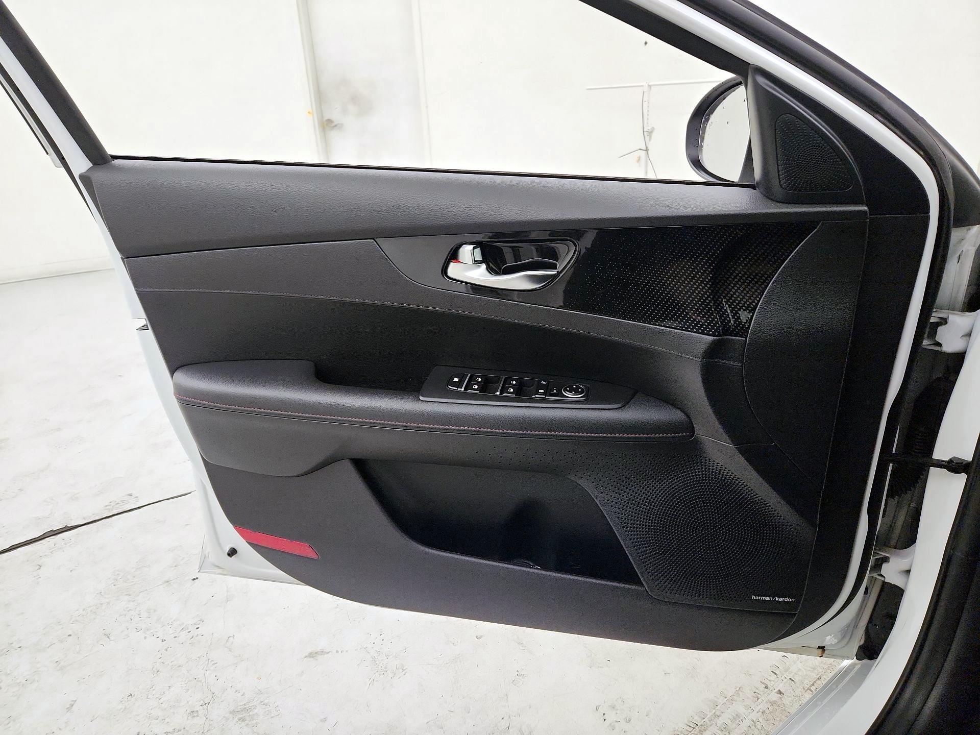 Thumbnail: 2023 Kia Forte - 12