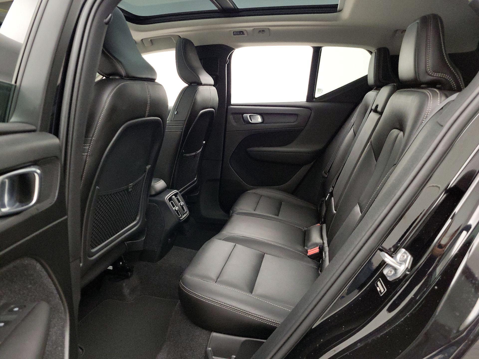 Thumbnail: 2019 Volvo XC40 - 20