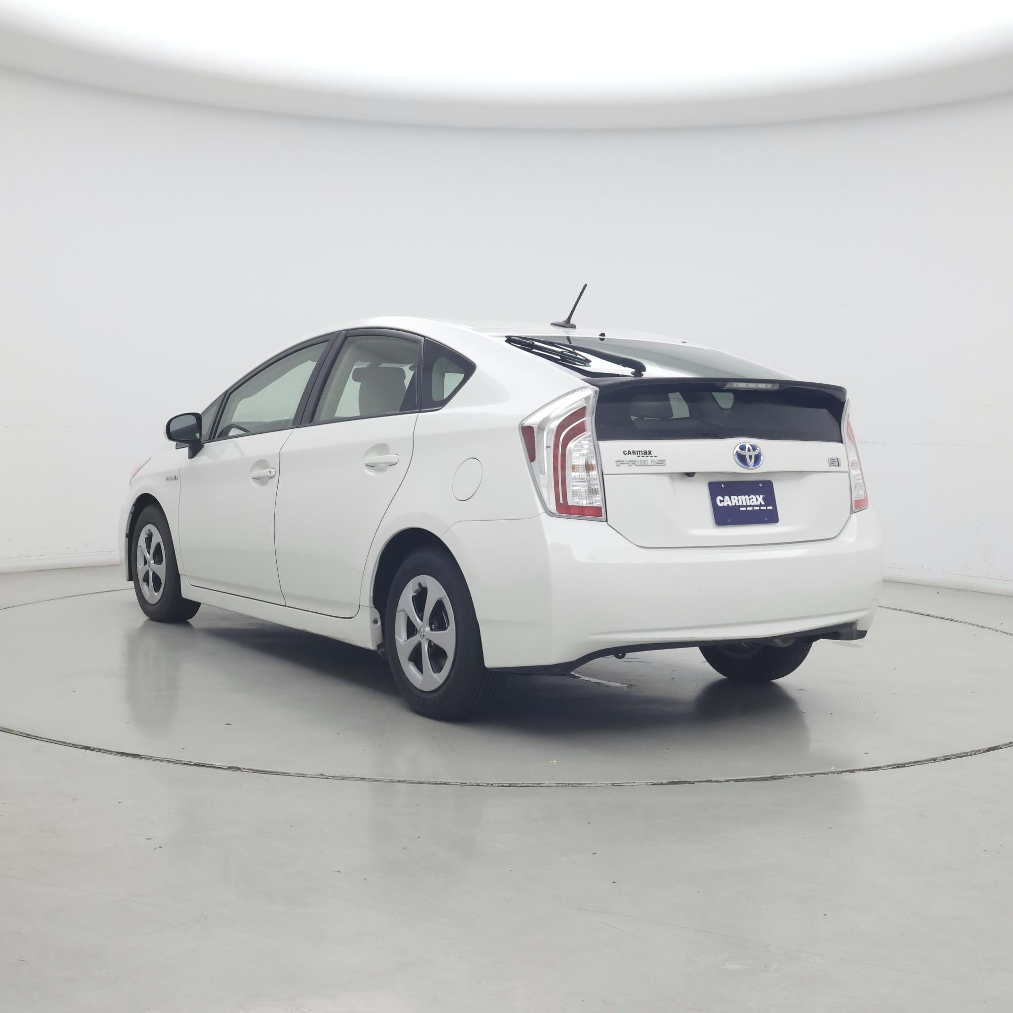 Thumbnail: 2015 Toyota Prius - 2