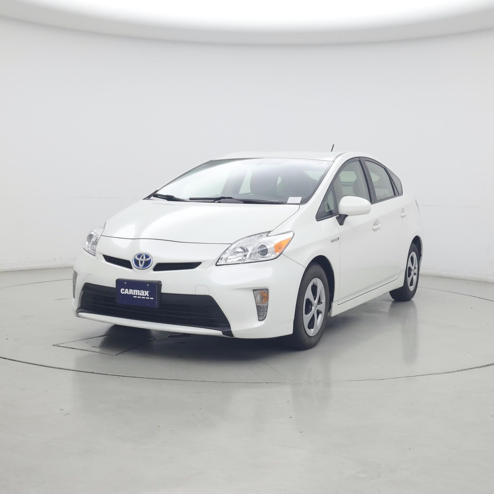 Thumbnail: 2015 Toyota Prius - 4