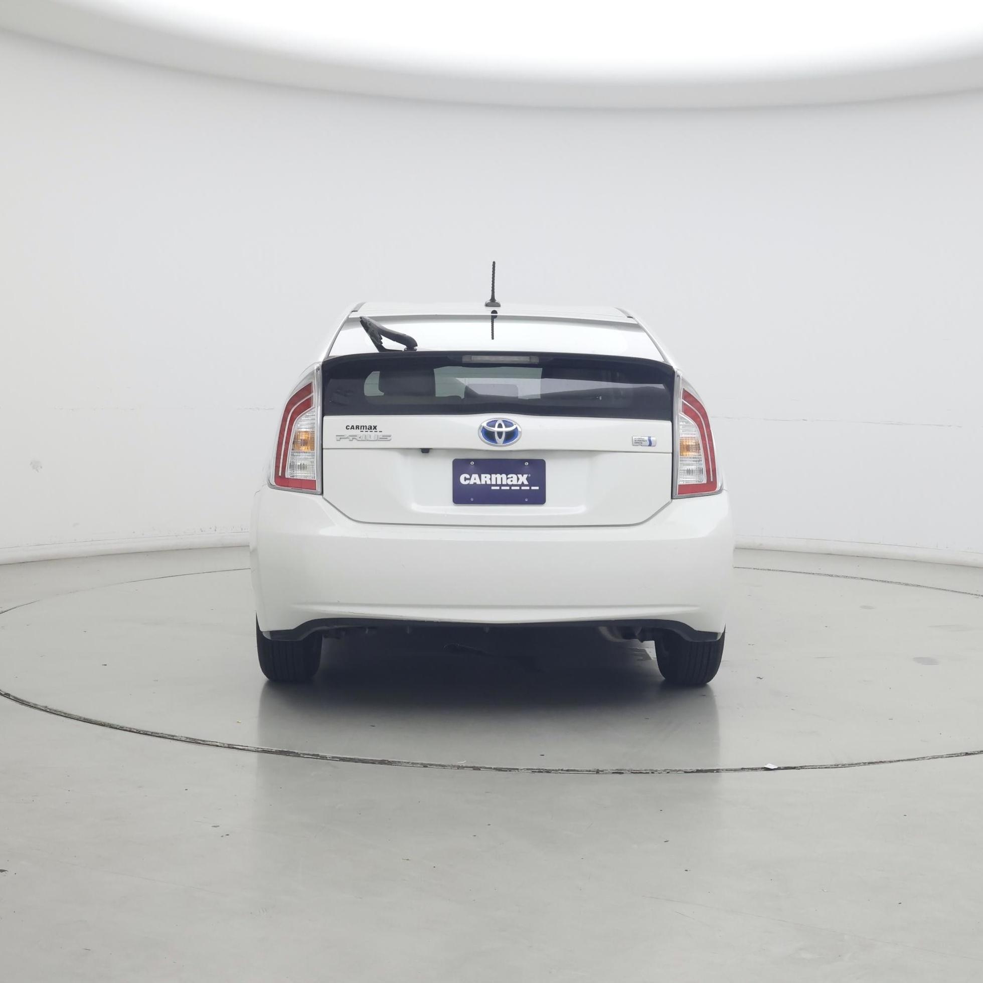 Thumbnail: 2015 Toyota Prius - 6