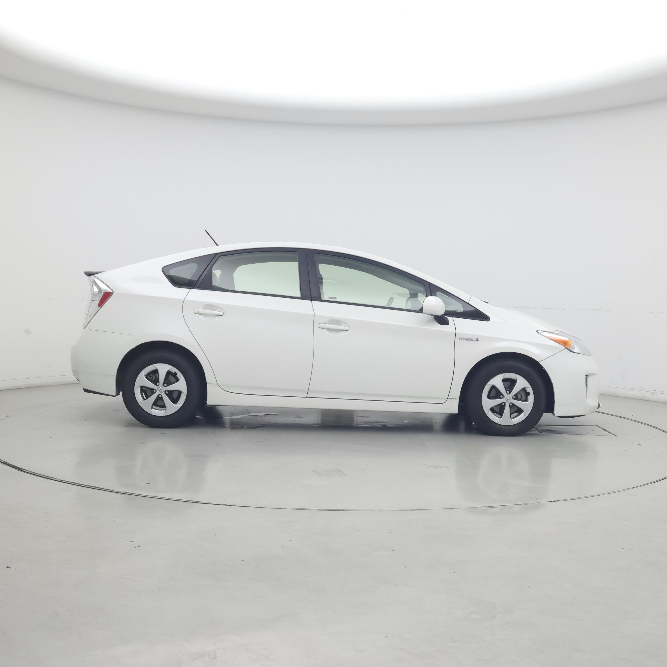 Thumbnail: 2015 Toyota Prius - 7