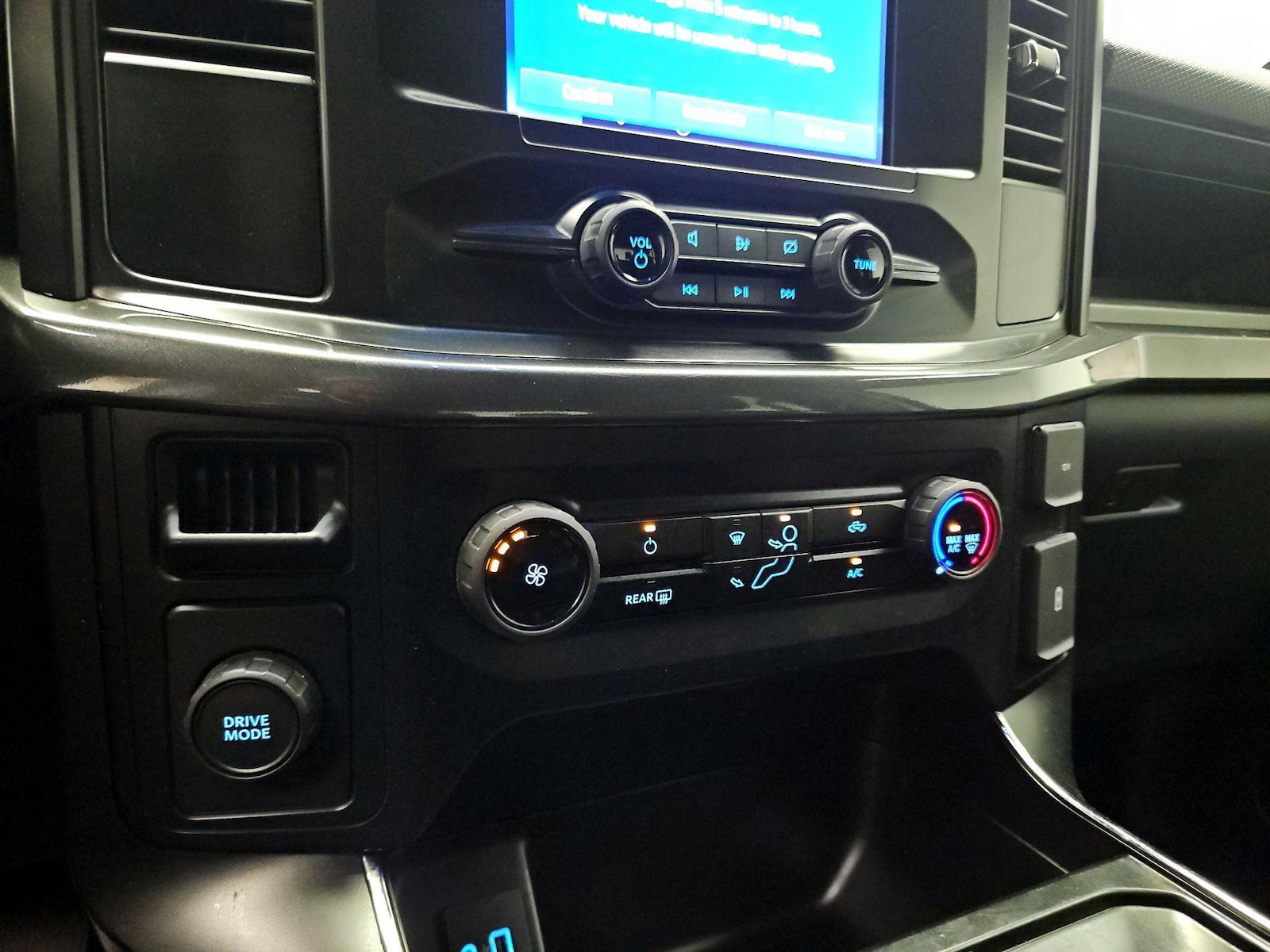2023 Ford F-150 XL - Photo 17
