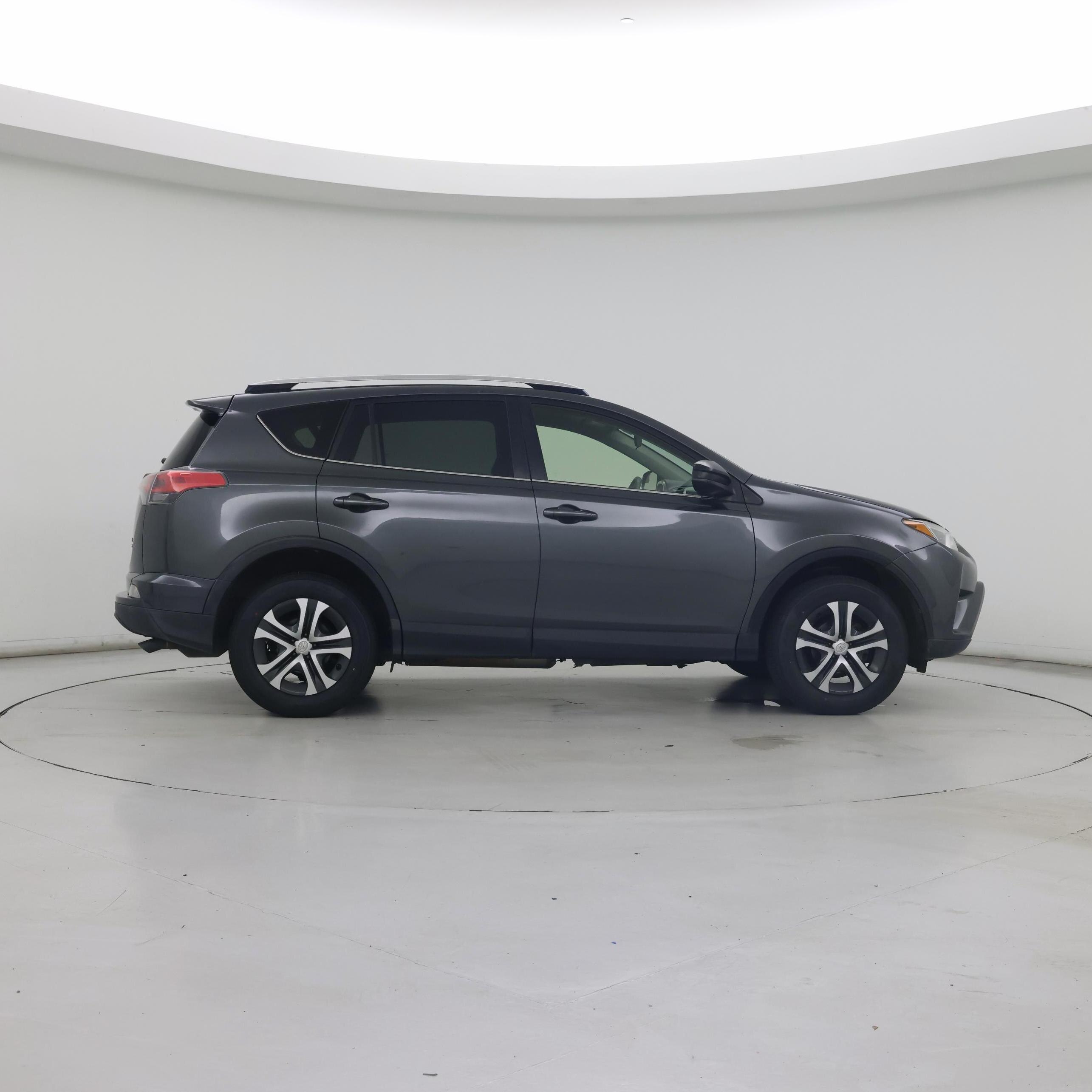Thumbnail: 2016 Toyota RAV4 - 7