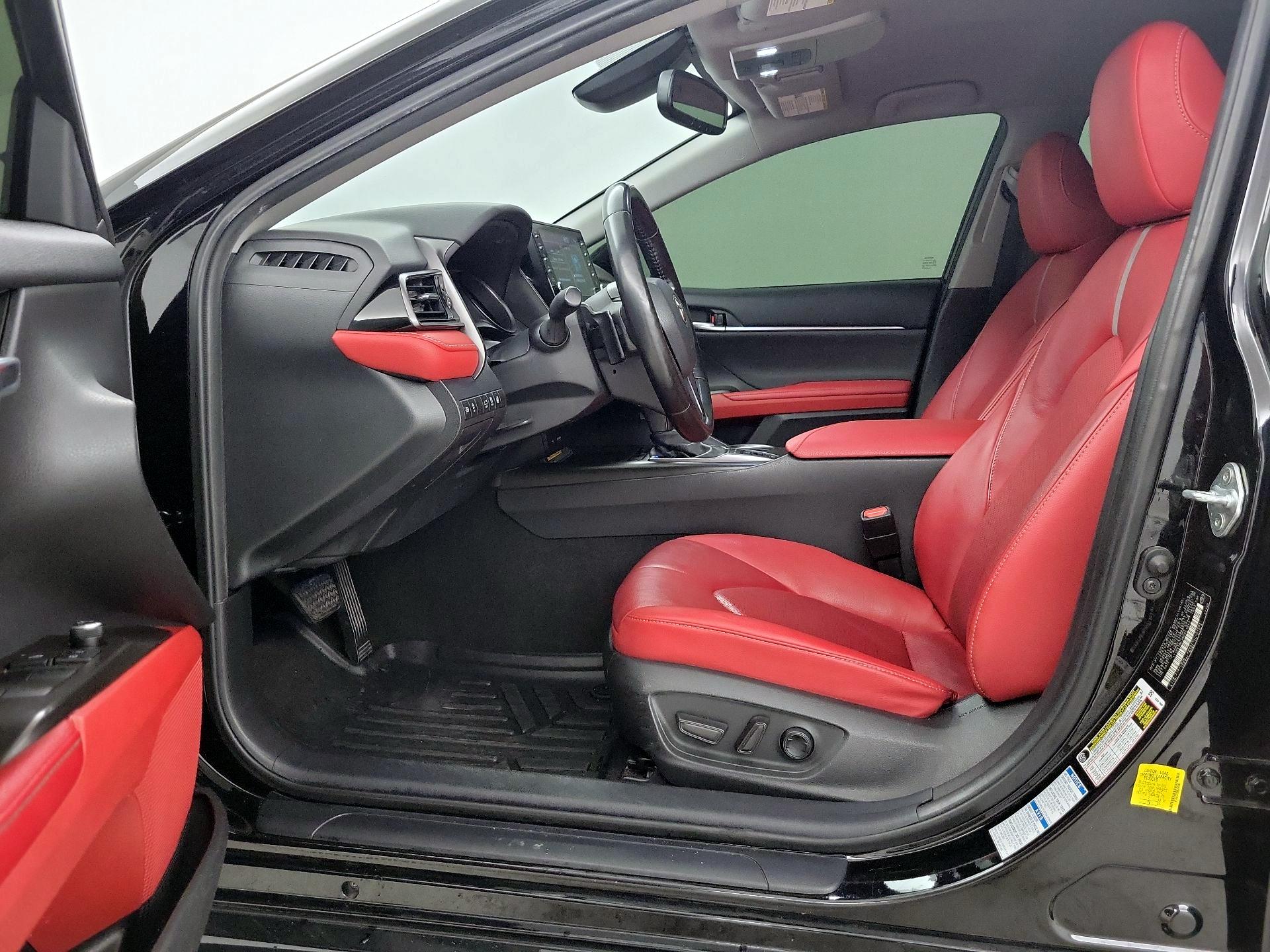 Thumbnail: 2021 Toyota Camry - 11