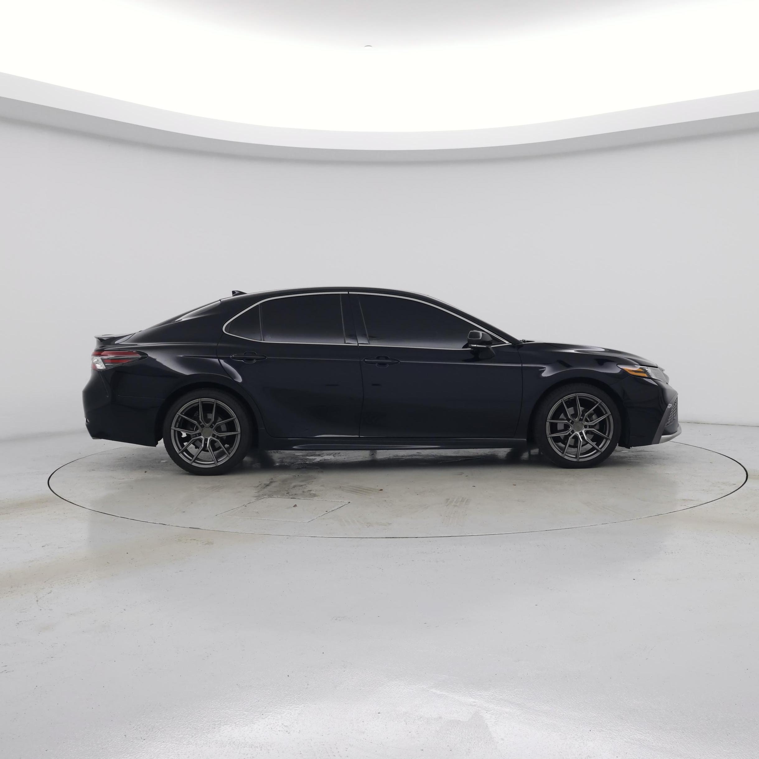 Thumbnail: 2021 Toyota Camry - 7