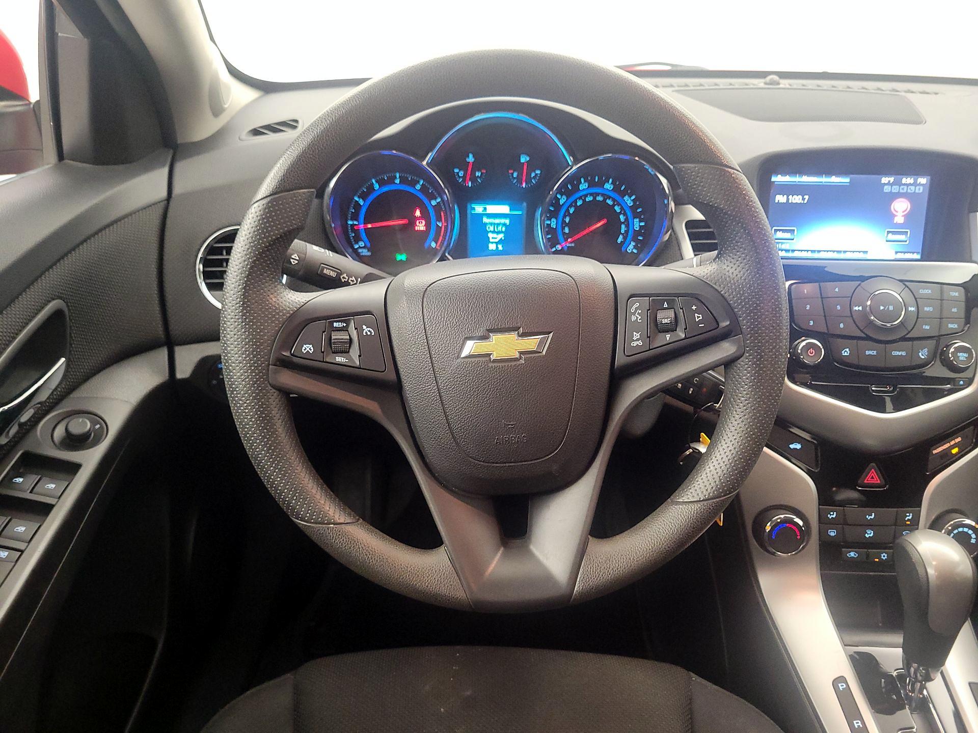 Thumbnail: 2015 Chevrolet Cruze - 10