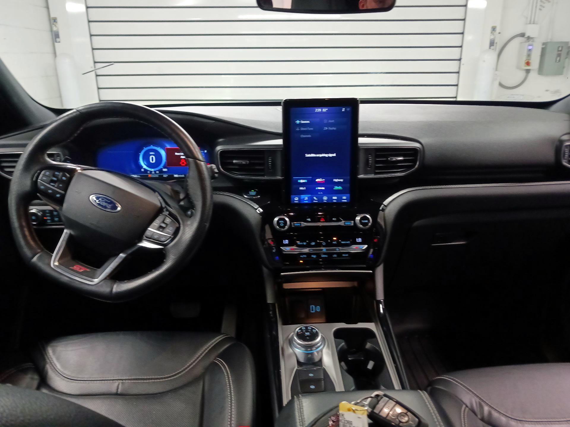 Thumbnail: 2021 Ford Explorer - 9