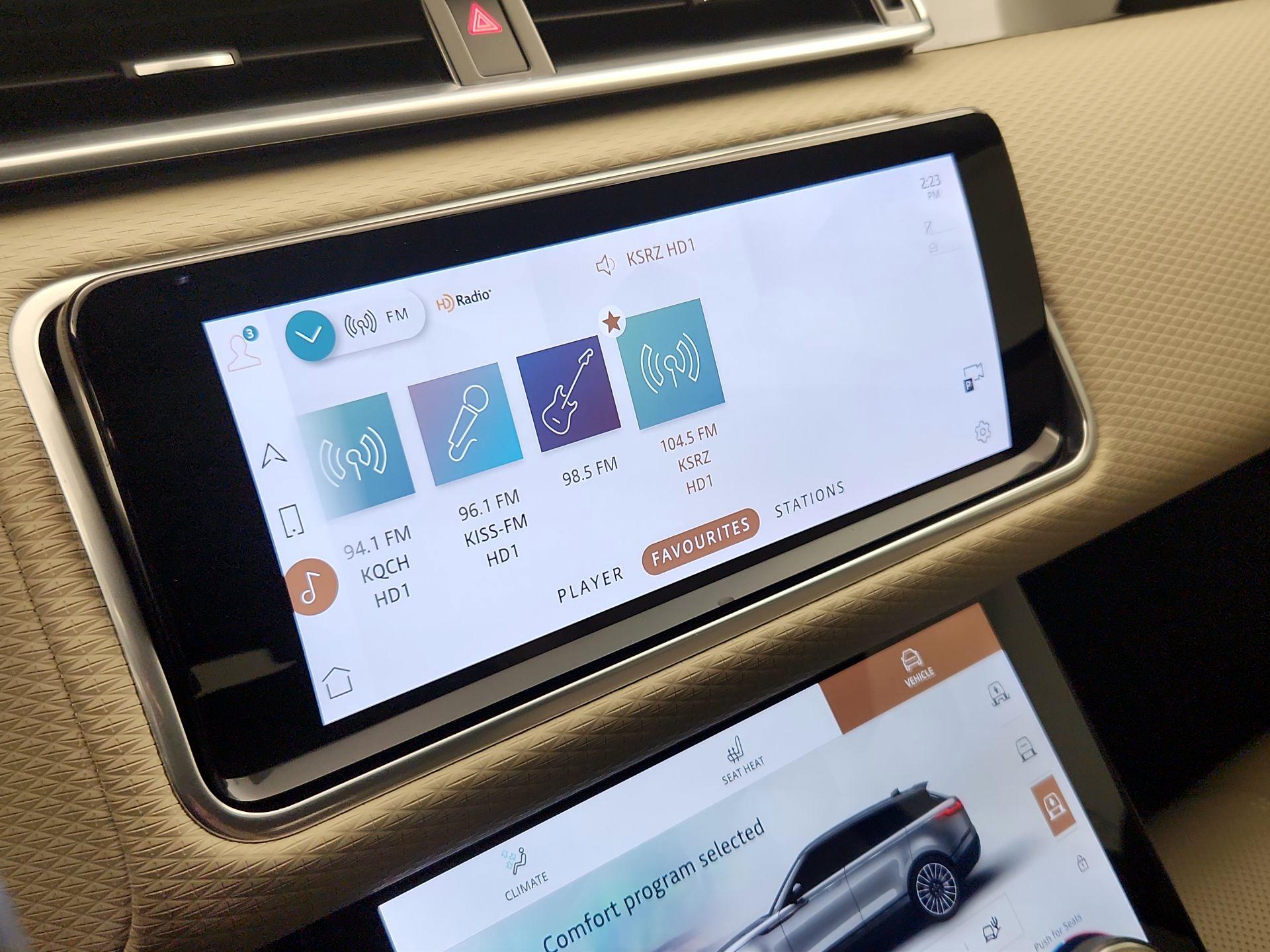 Thumbnail: 2021 Land Rover Range Rover Velar - 16