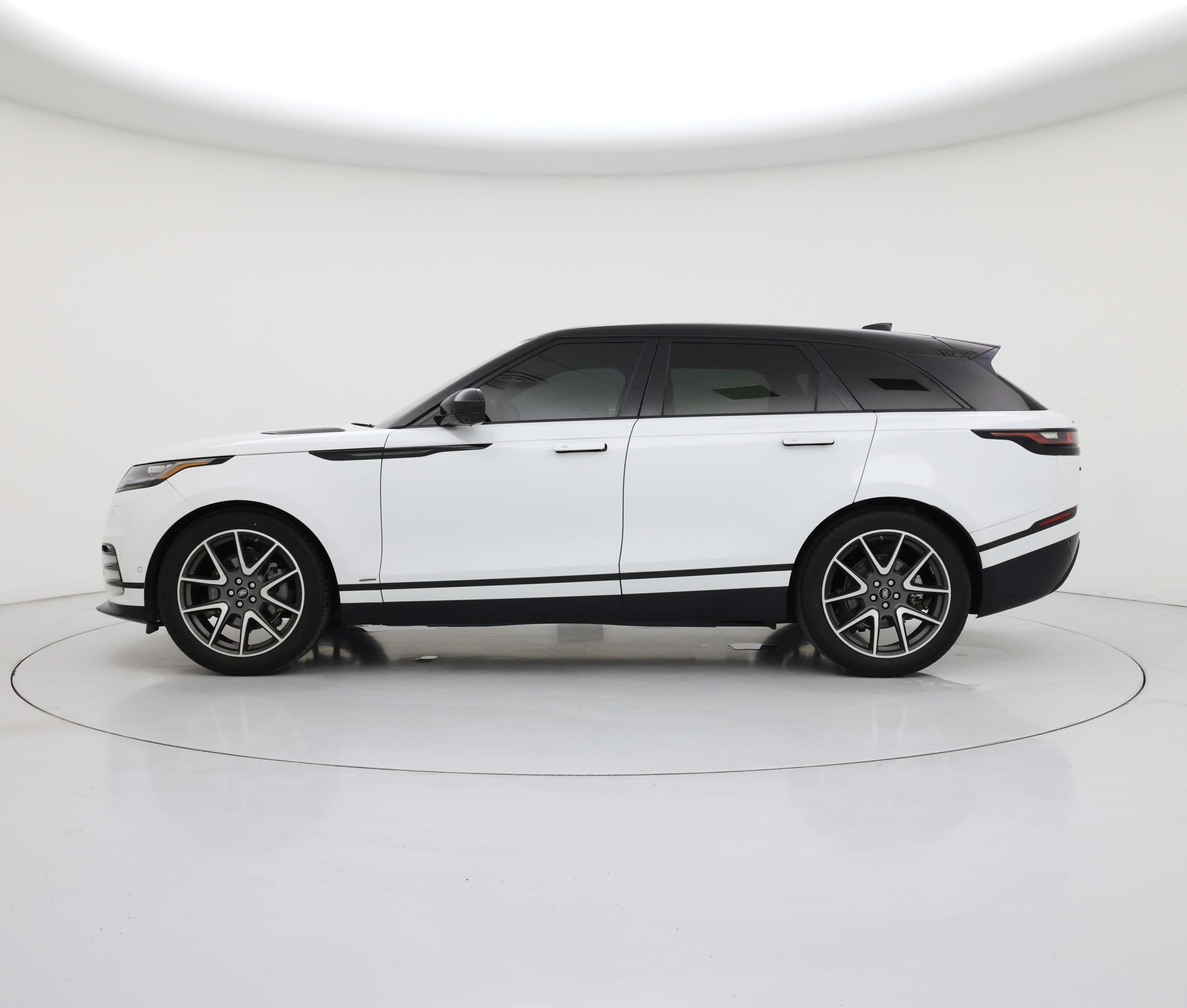 Thumbnail: 2021 Land Rover Range Rover Velar - 3