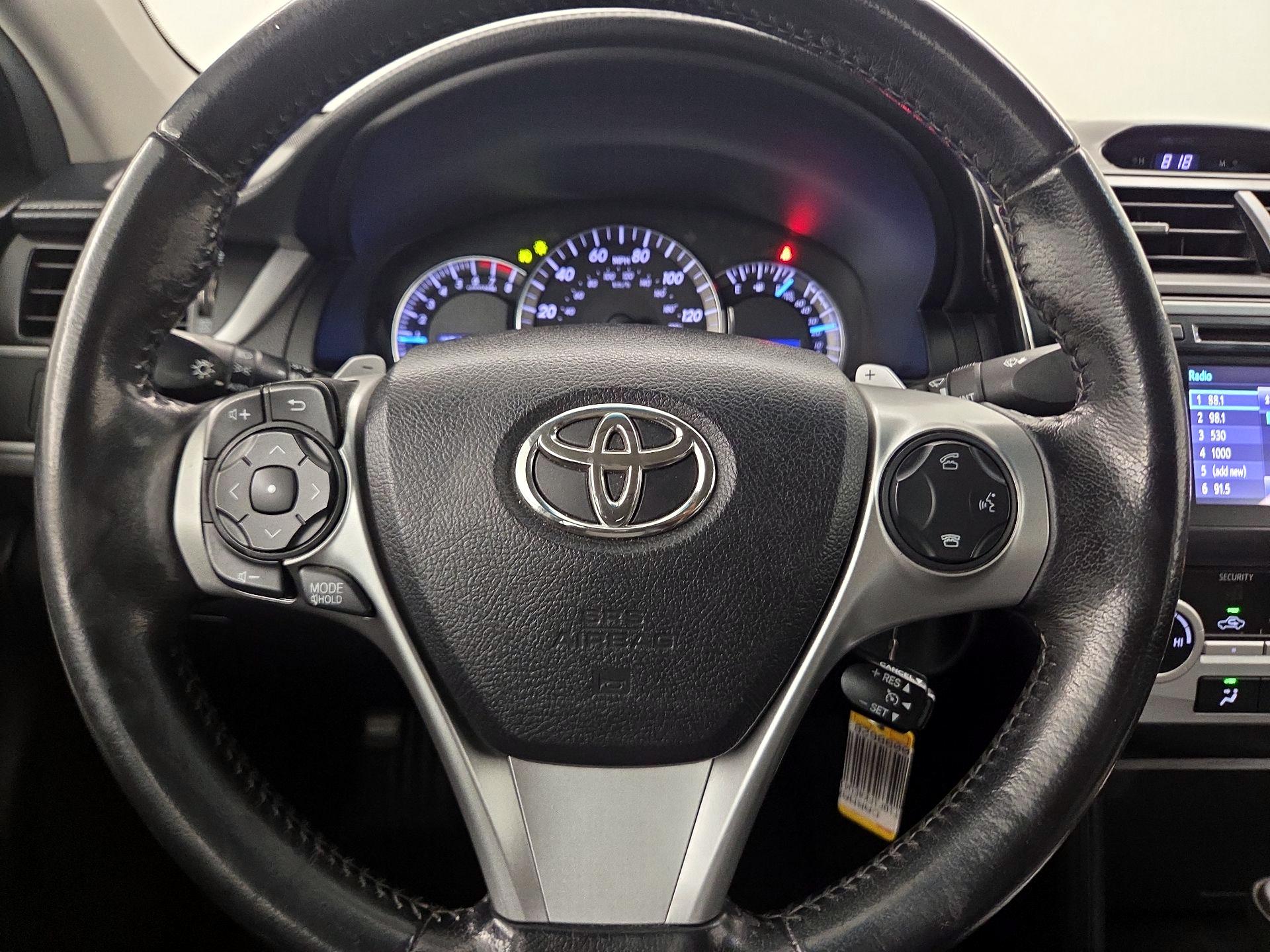 Thumbnail: 2014 Toyota Camry - 10
