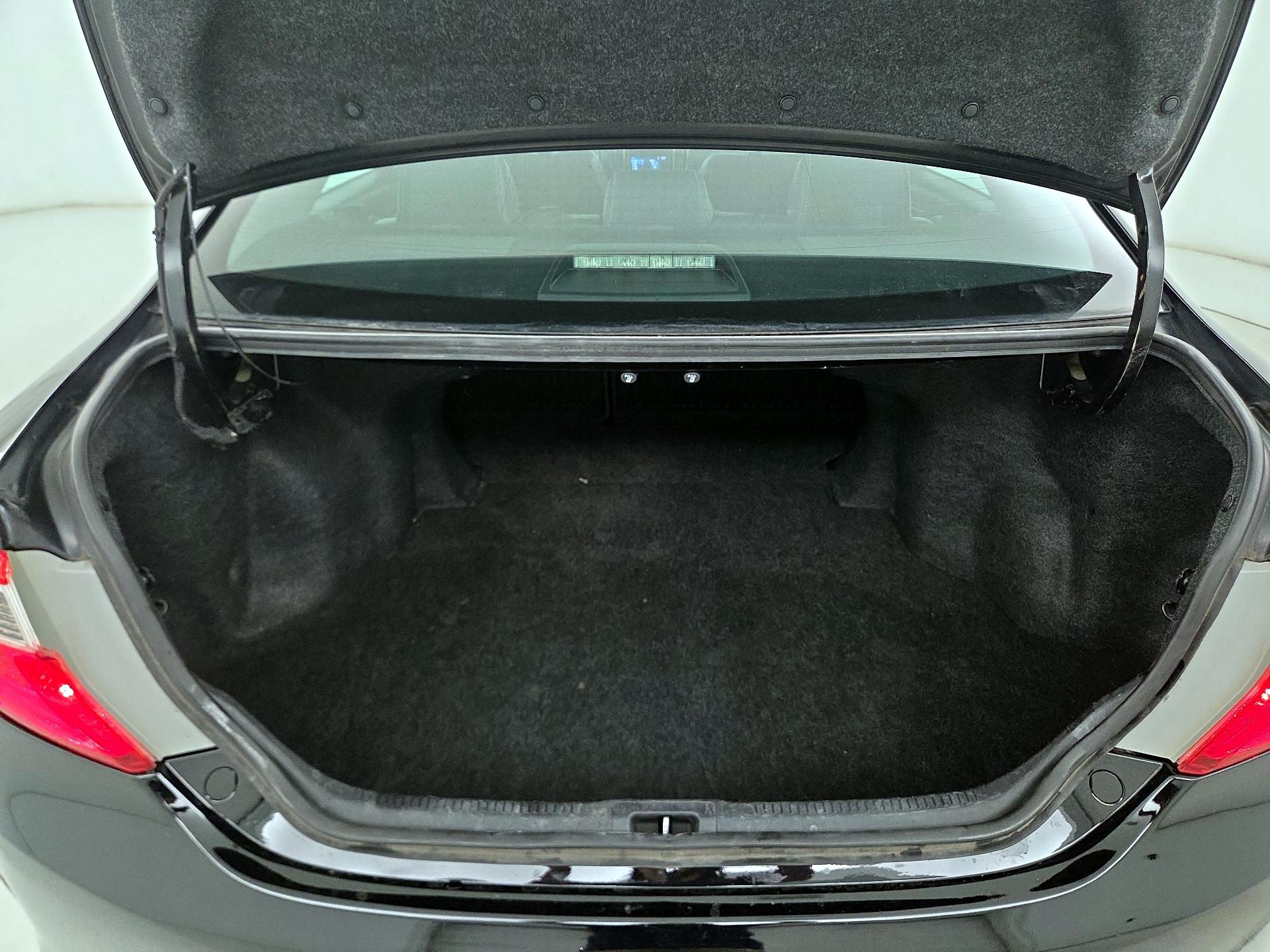 Thumbnail: 2014 Toyota Camry - 20