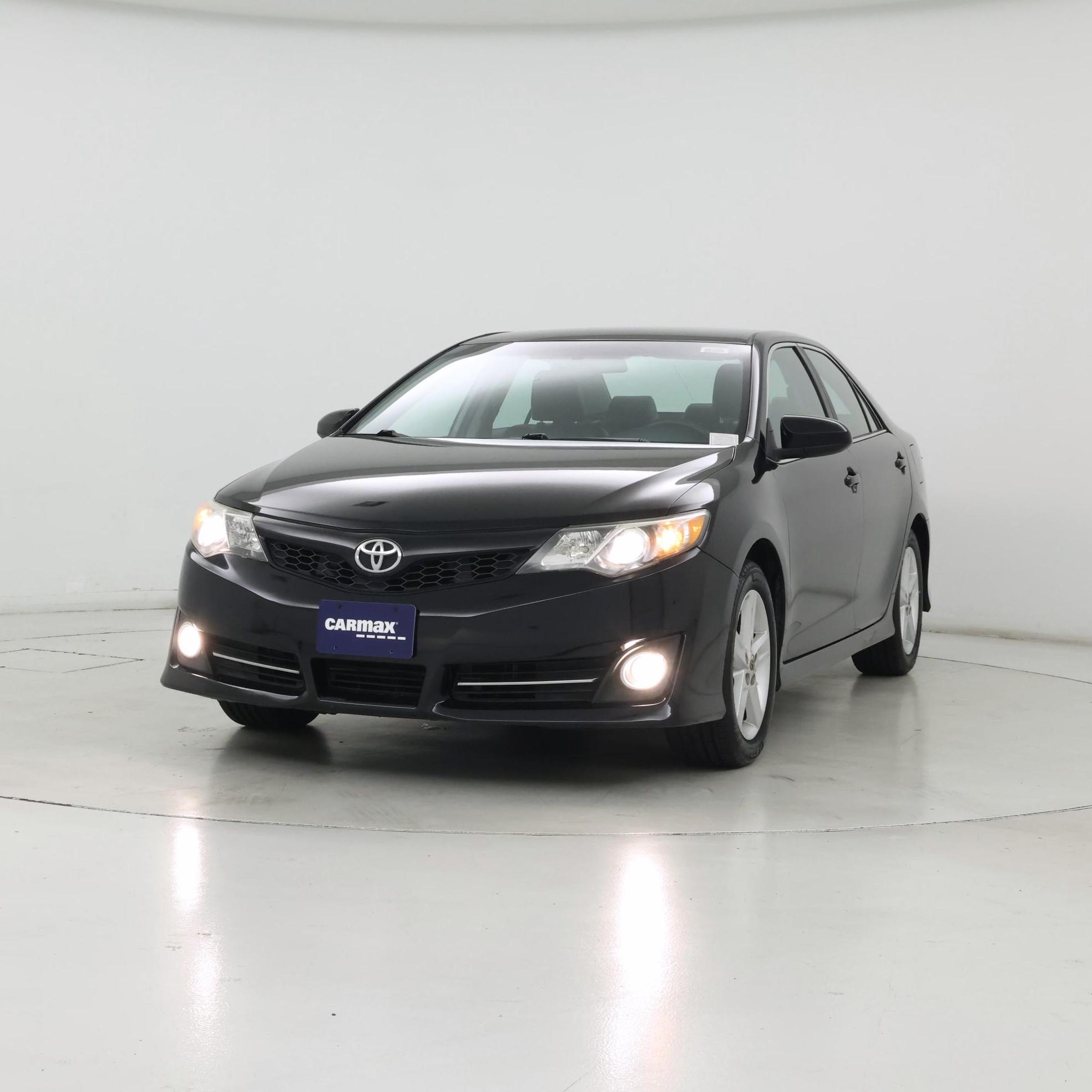 Thumbnail: 2014 Toyota Camry - 4