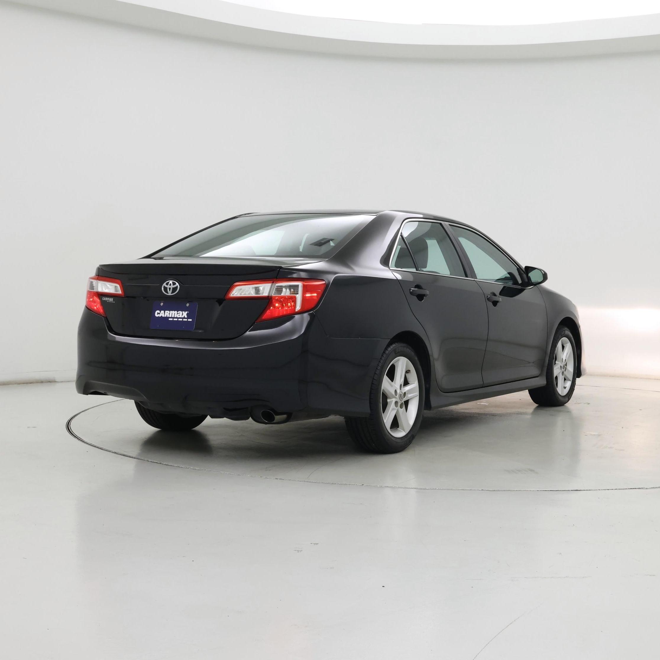Thumbnail: 2014 Toyota Camry - 8