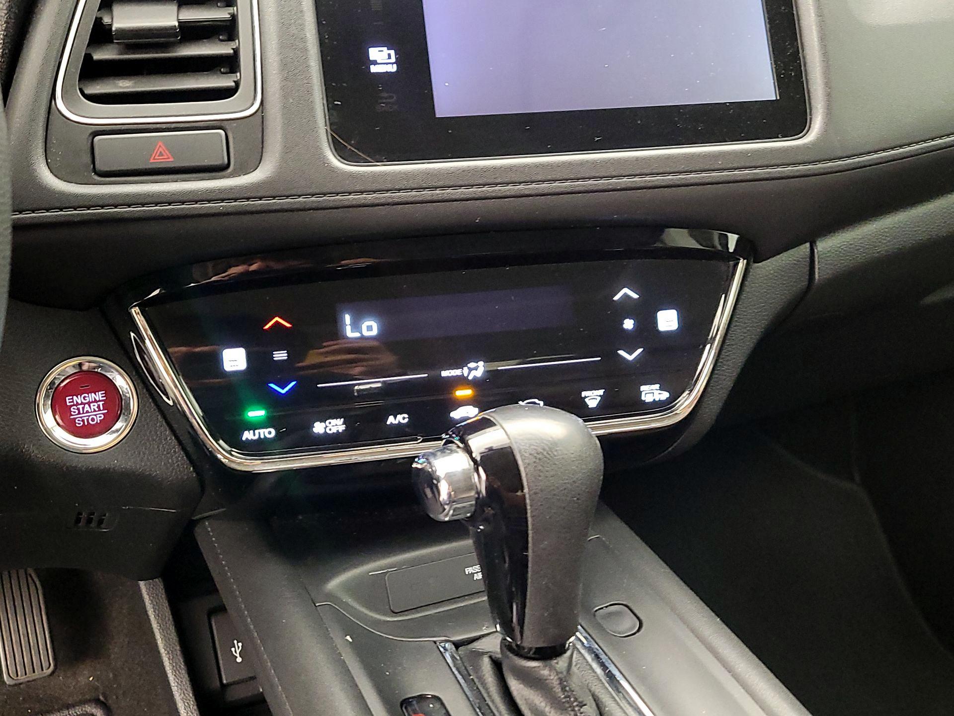 Thumbnail: 2016 Honda HR-V - 16