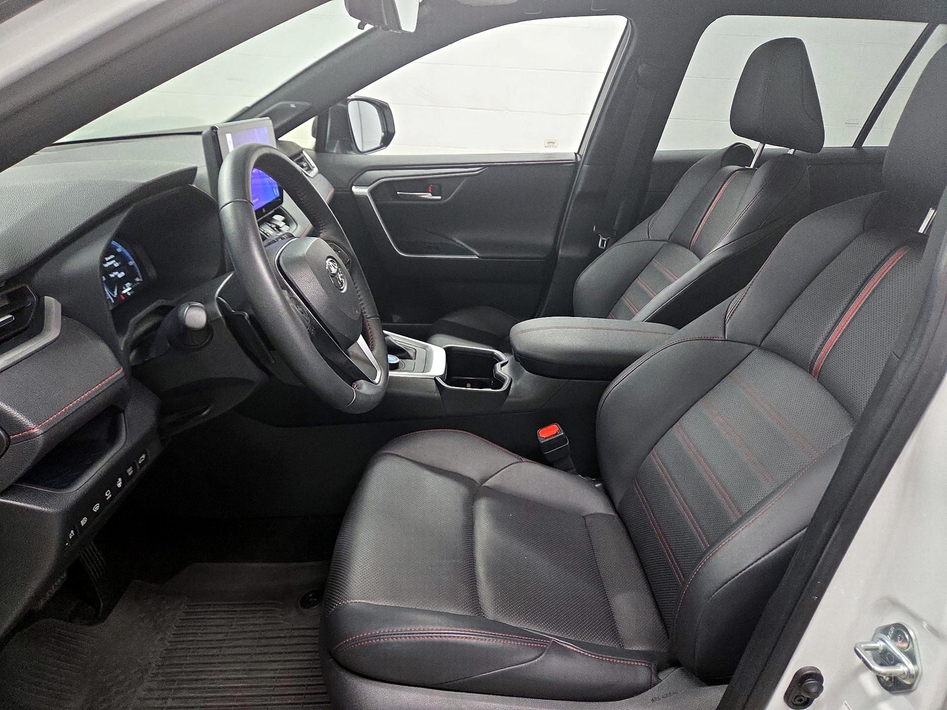 Thumbnail: 2024 Toyota RAV4 - 11