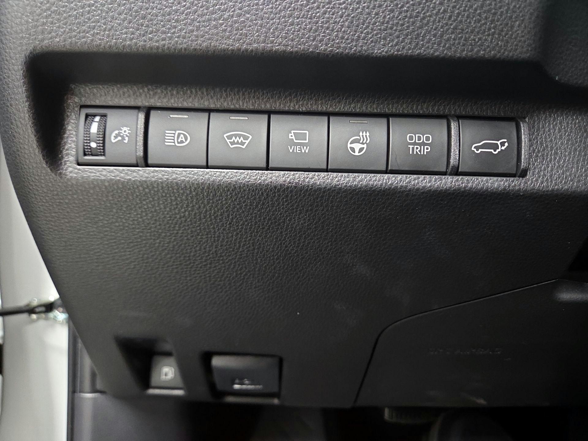 Thumbnail: 2024 Toyota RAV4 - 13