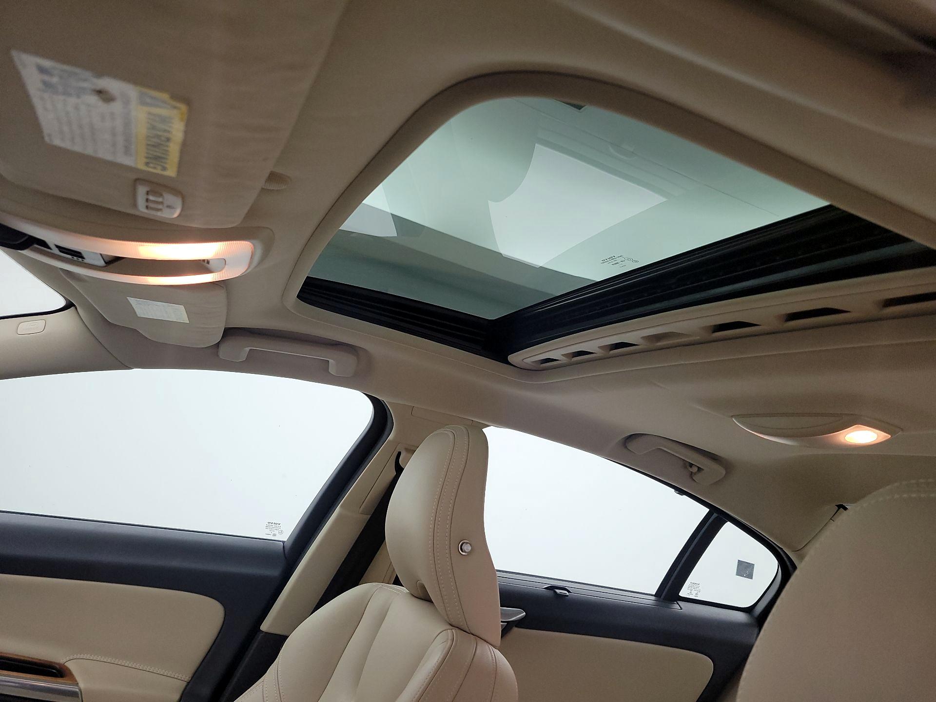 Thumbnail: 2017 Volvo S60 - 19