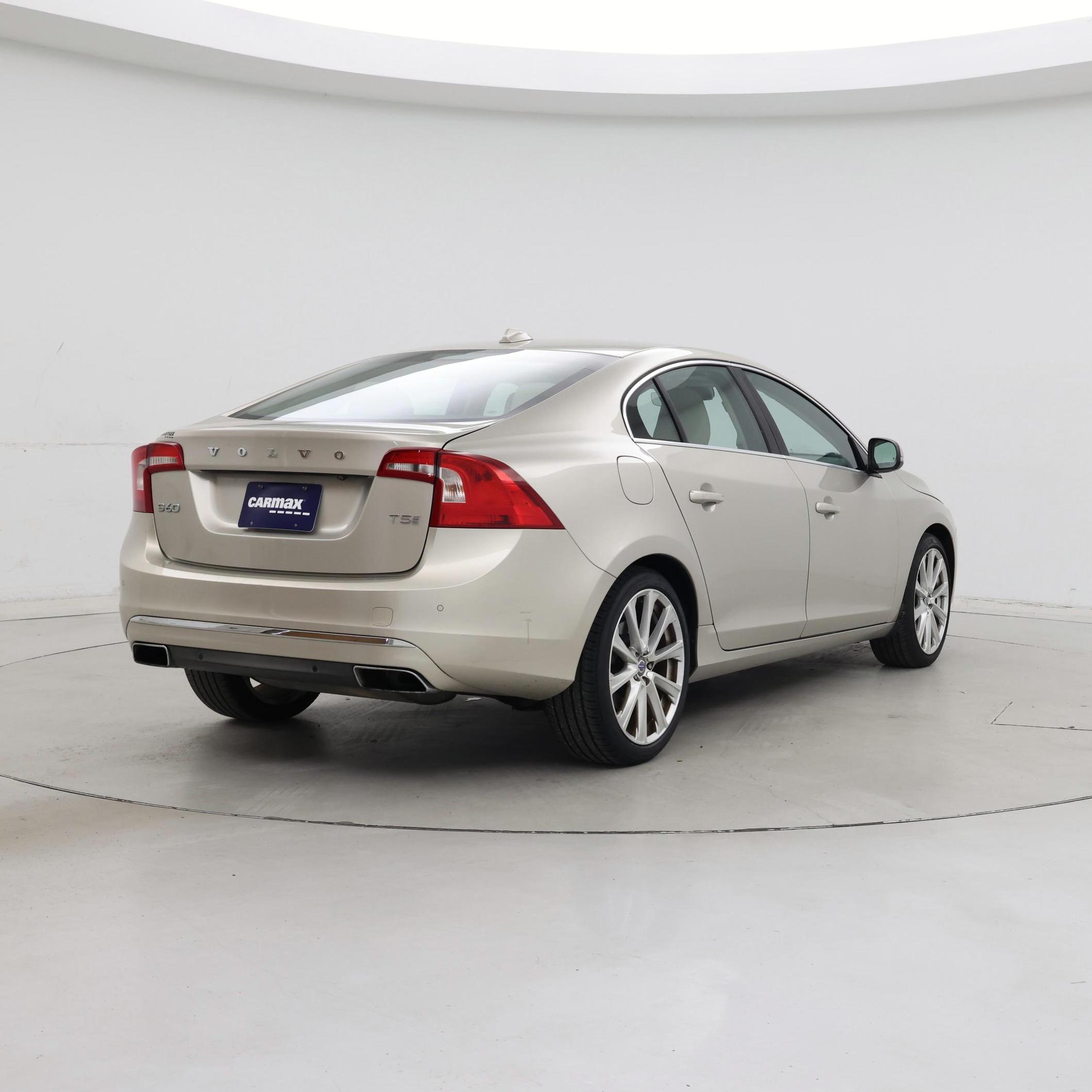 Thumbnail: 2017 Volvo S60 - 8